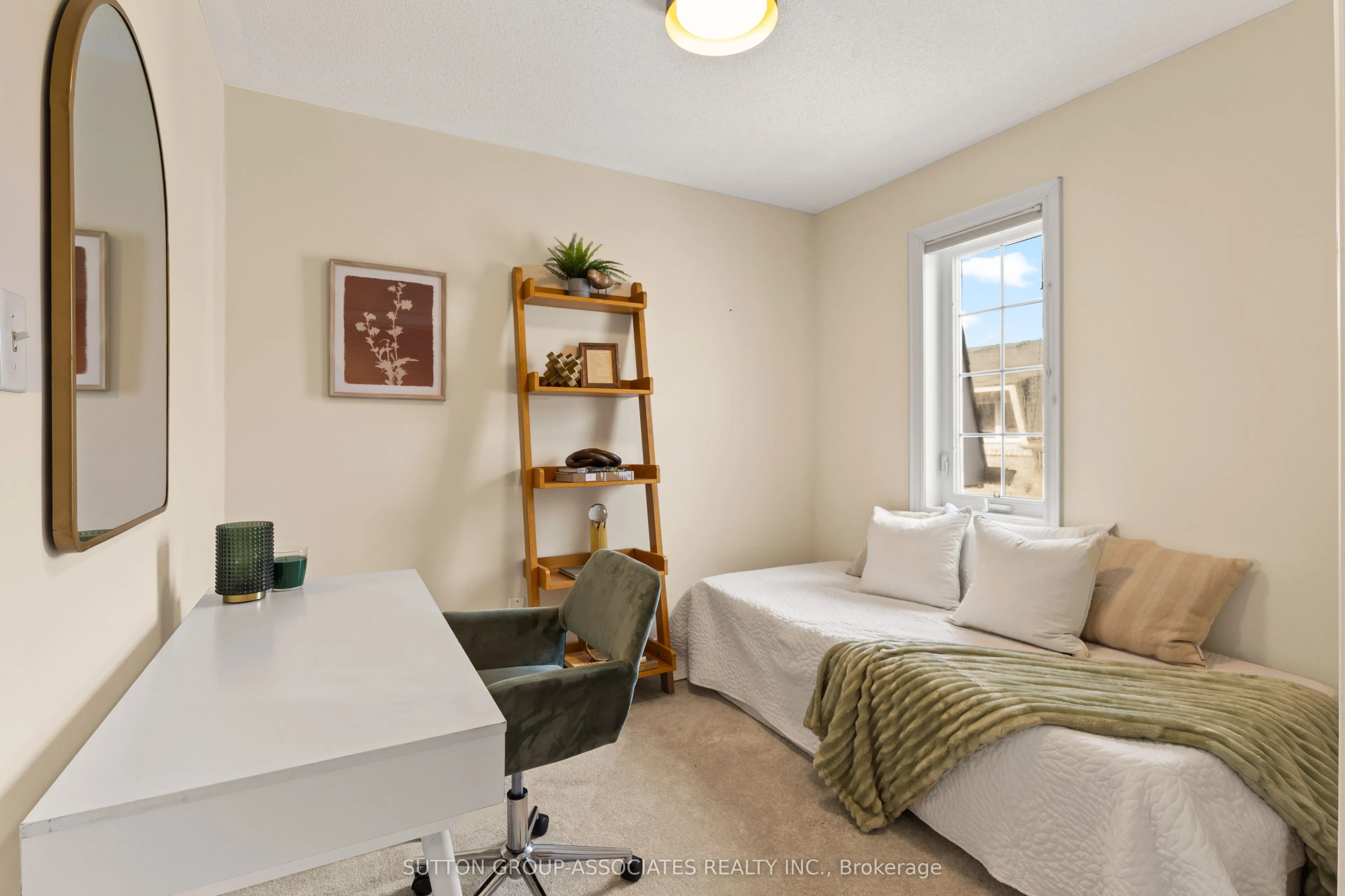 11 Garvin Mews