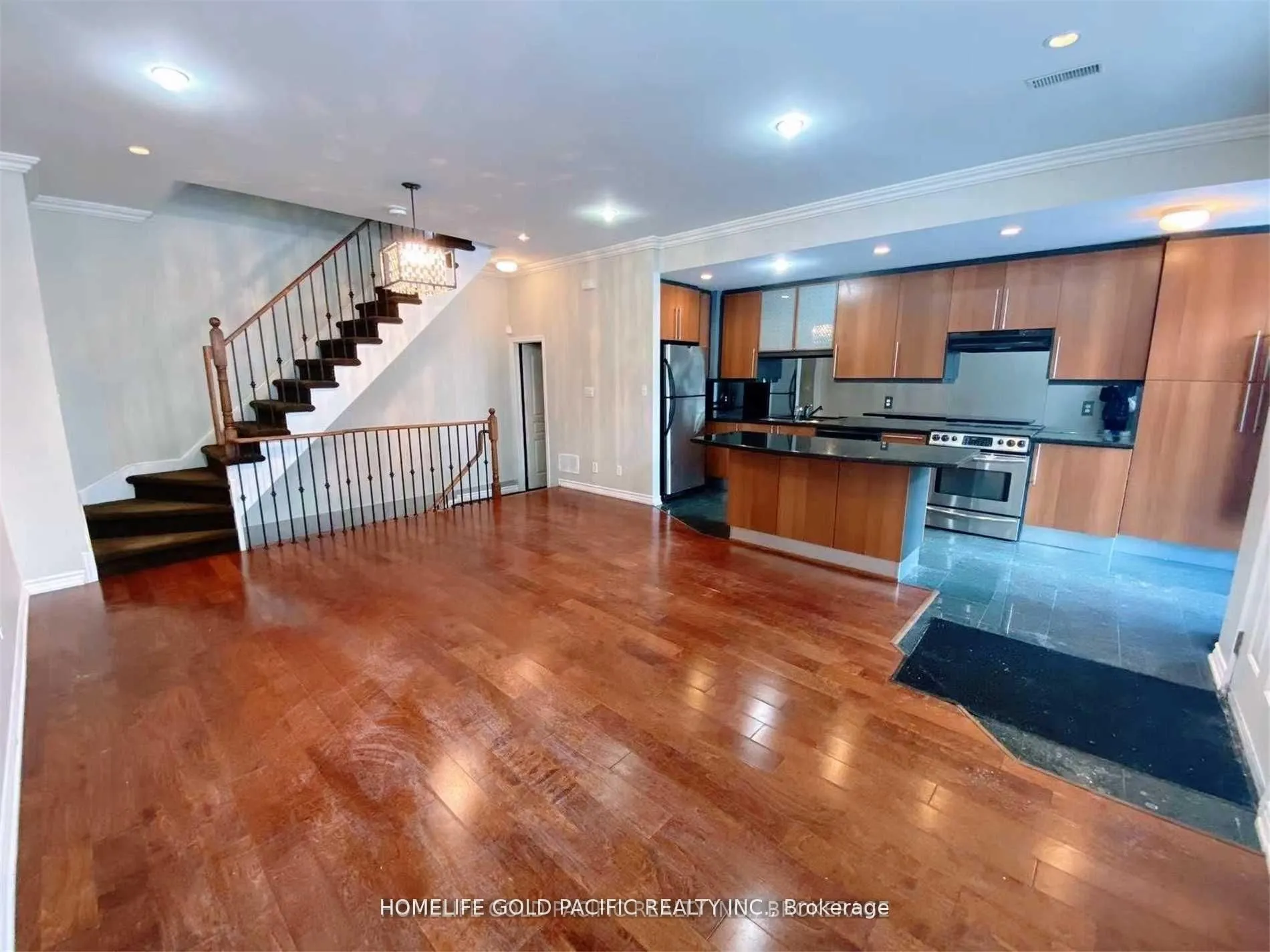 16 Humberstone Drive, #110