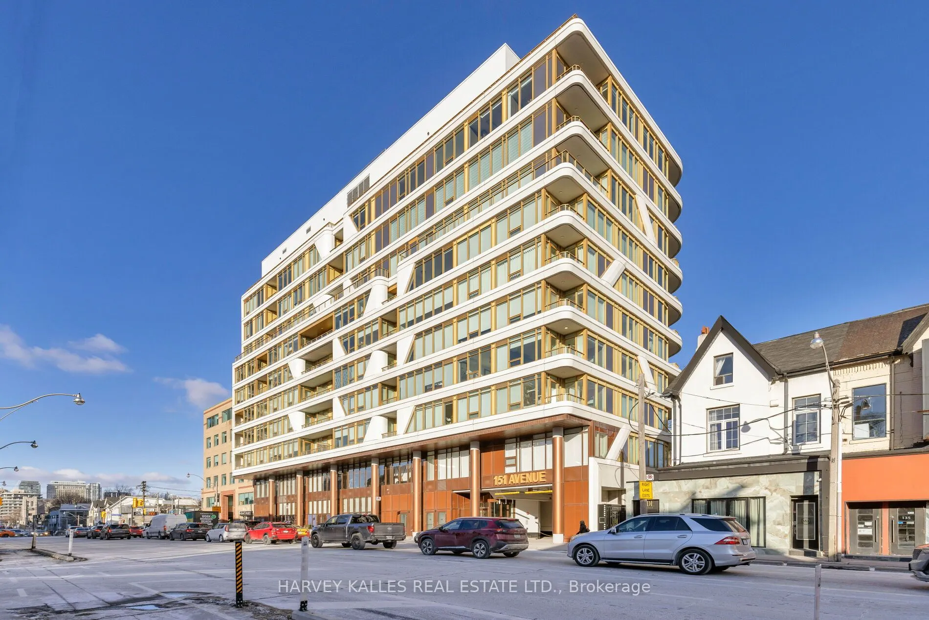 151 Avenue Road, #805