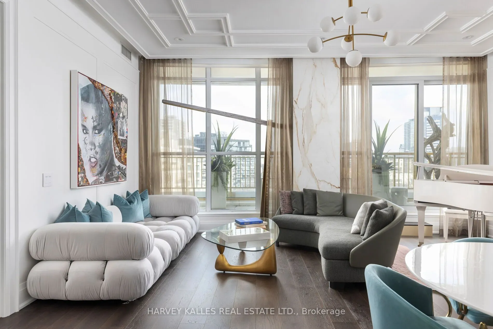 151 Avenue Road, #805