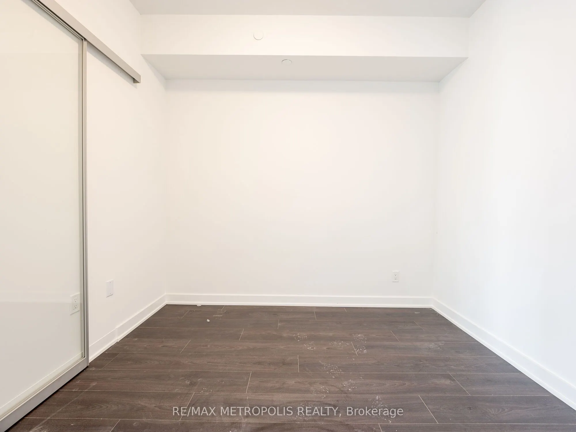 543 Richmond Street W, #806