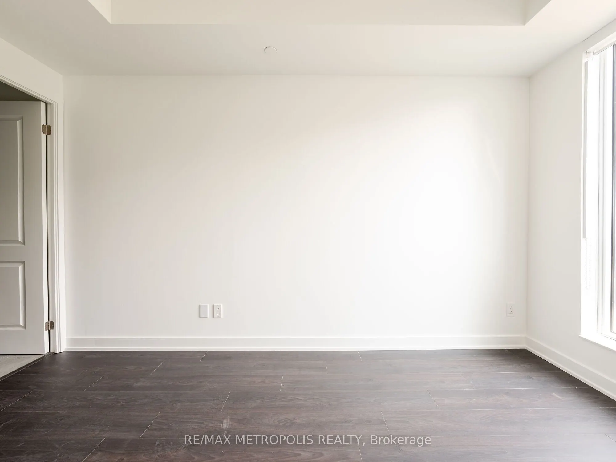 543 Richmond Street W, #806