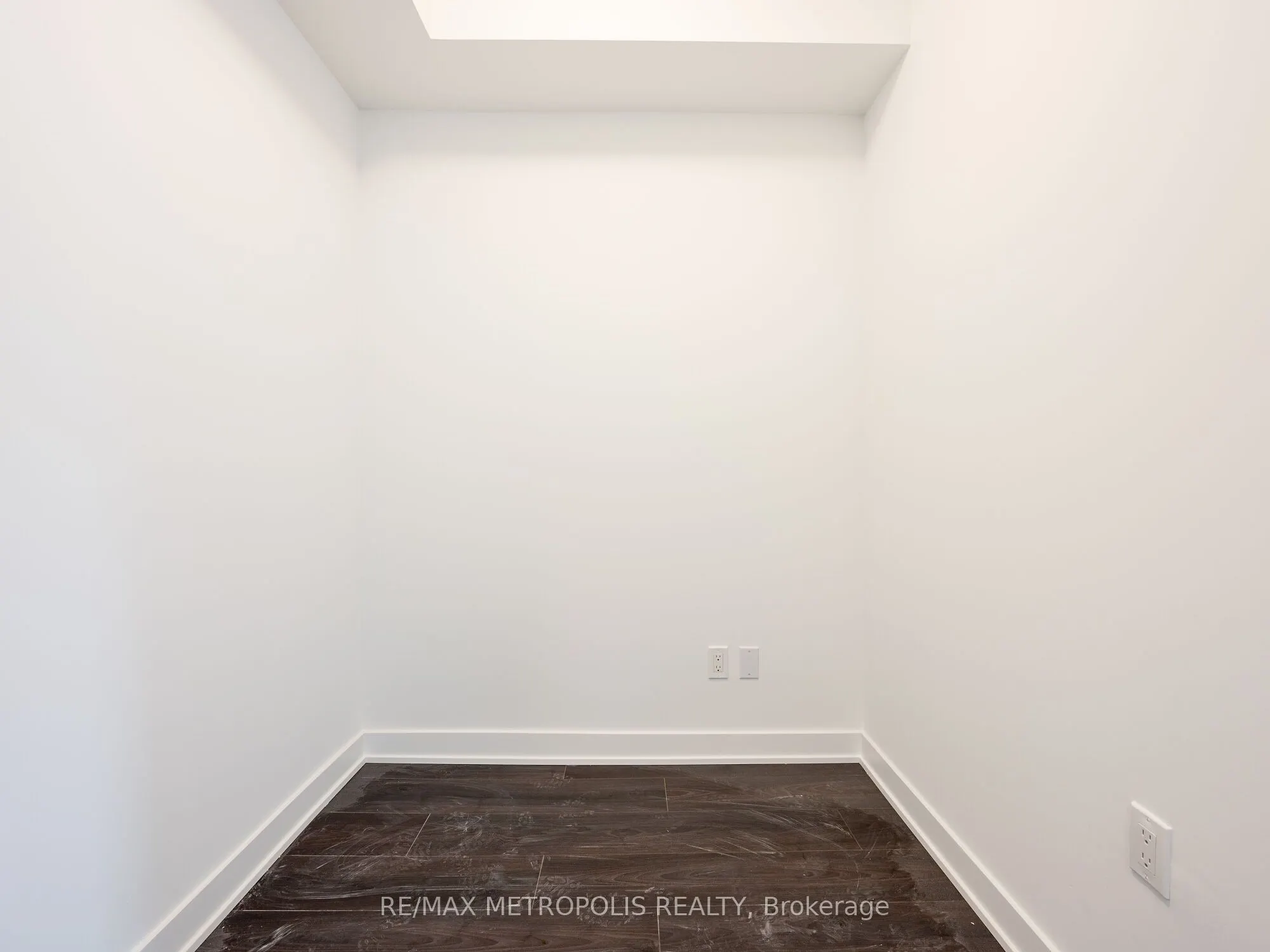 543 Richmond Street W, #806