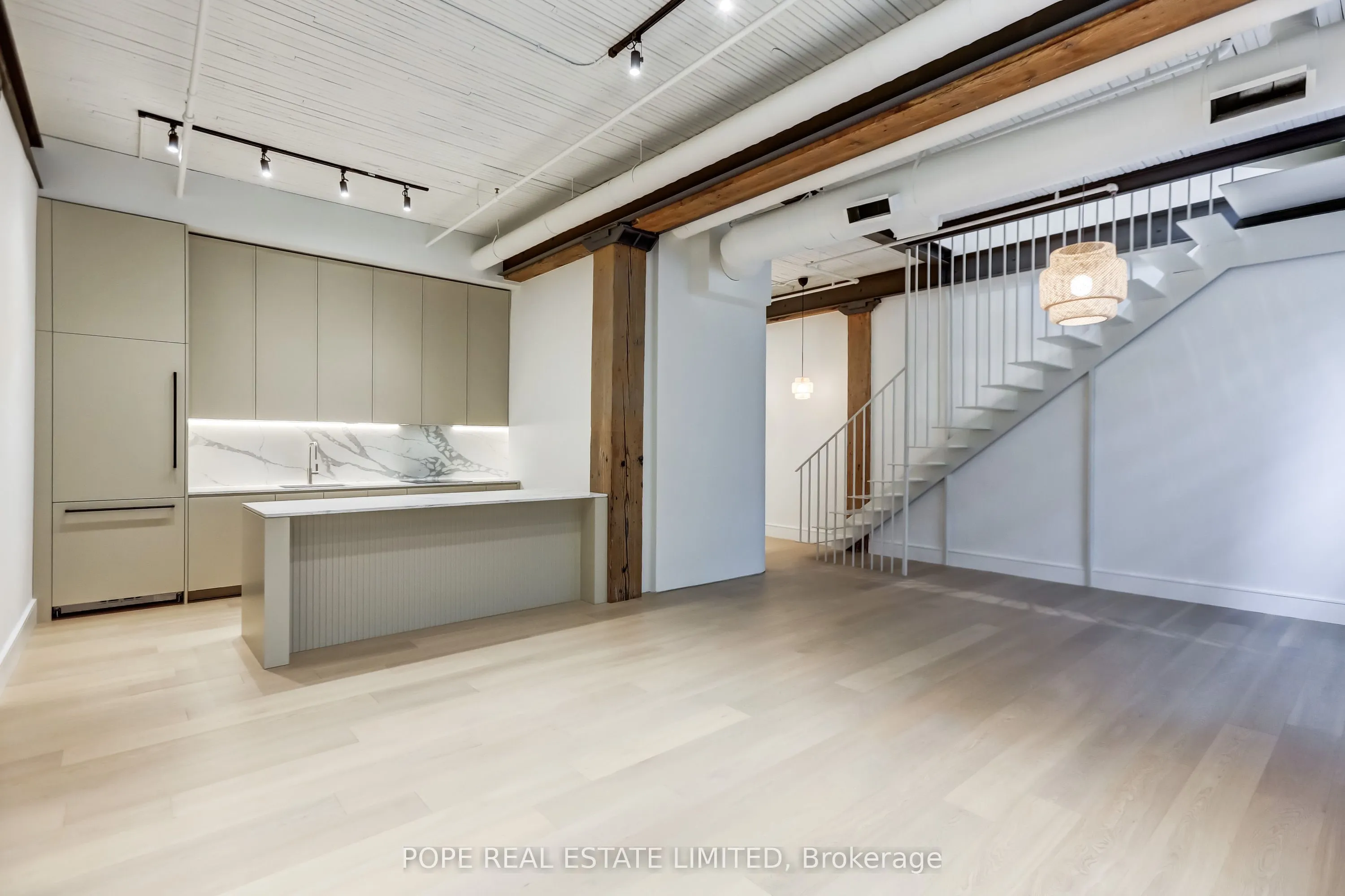 781 King Street W, #211