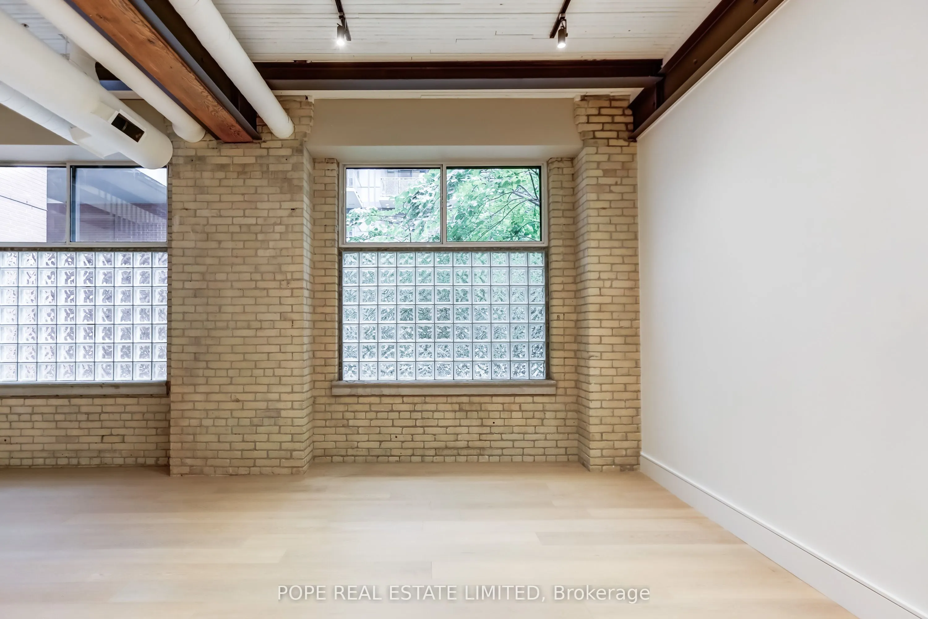 781 King Street W, #211