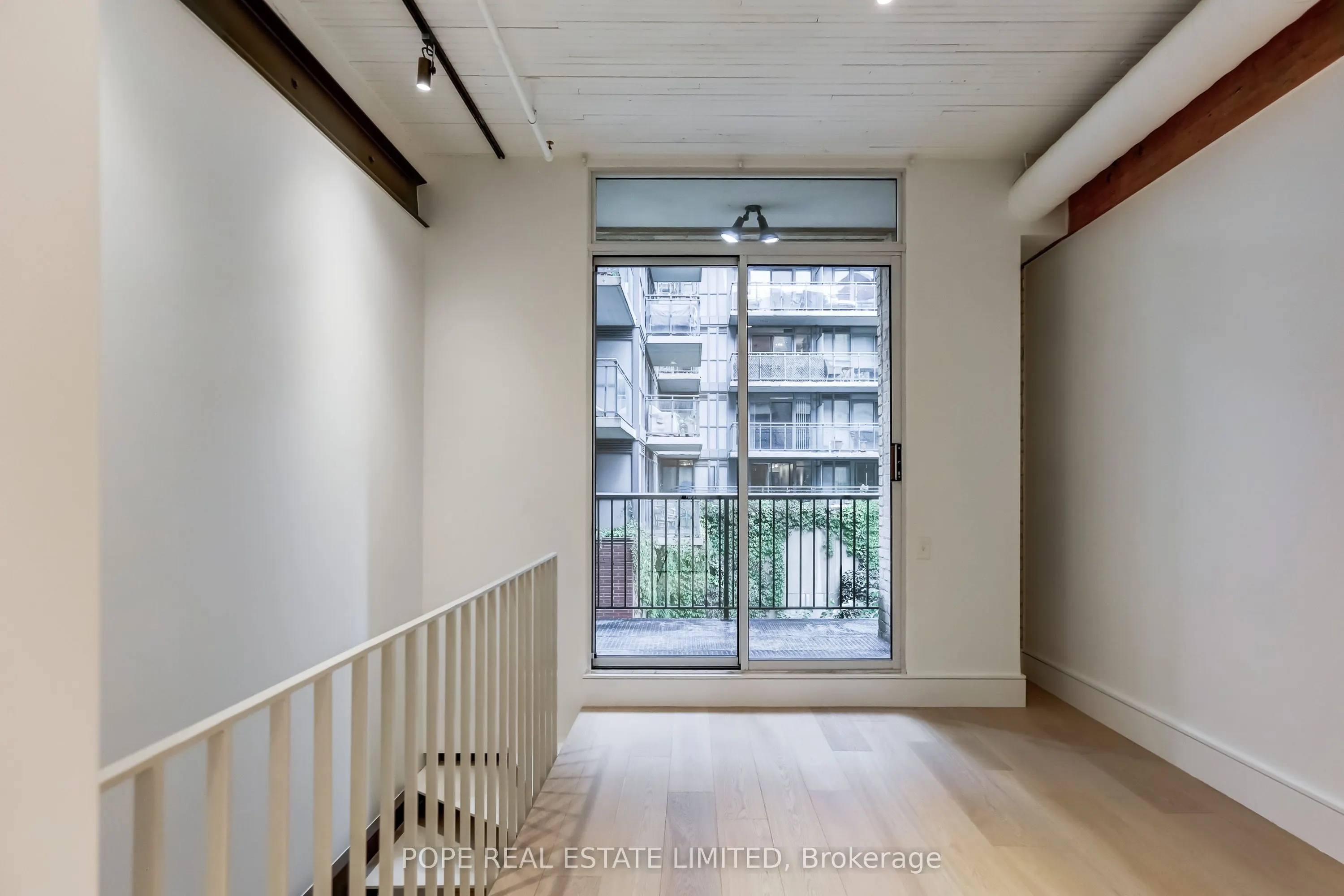 781 King Street W, #211