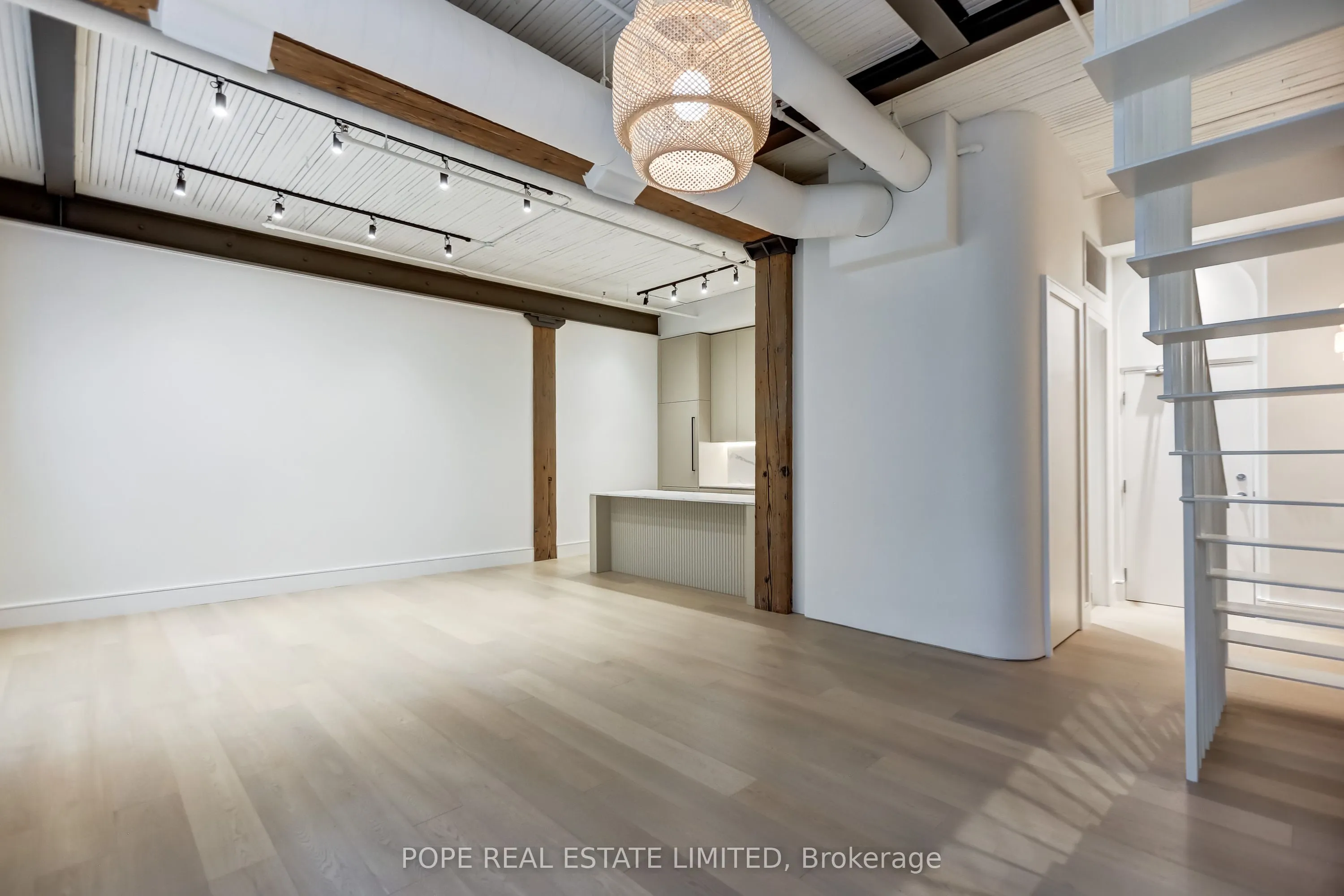 781 King Street W, #211