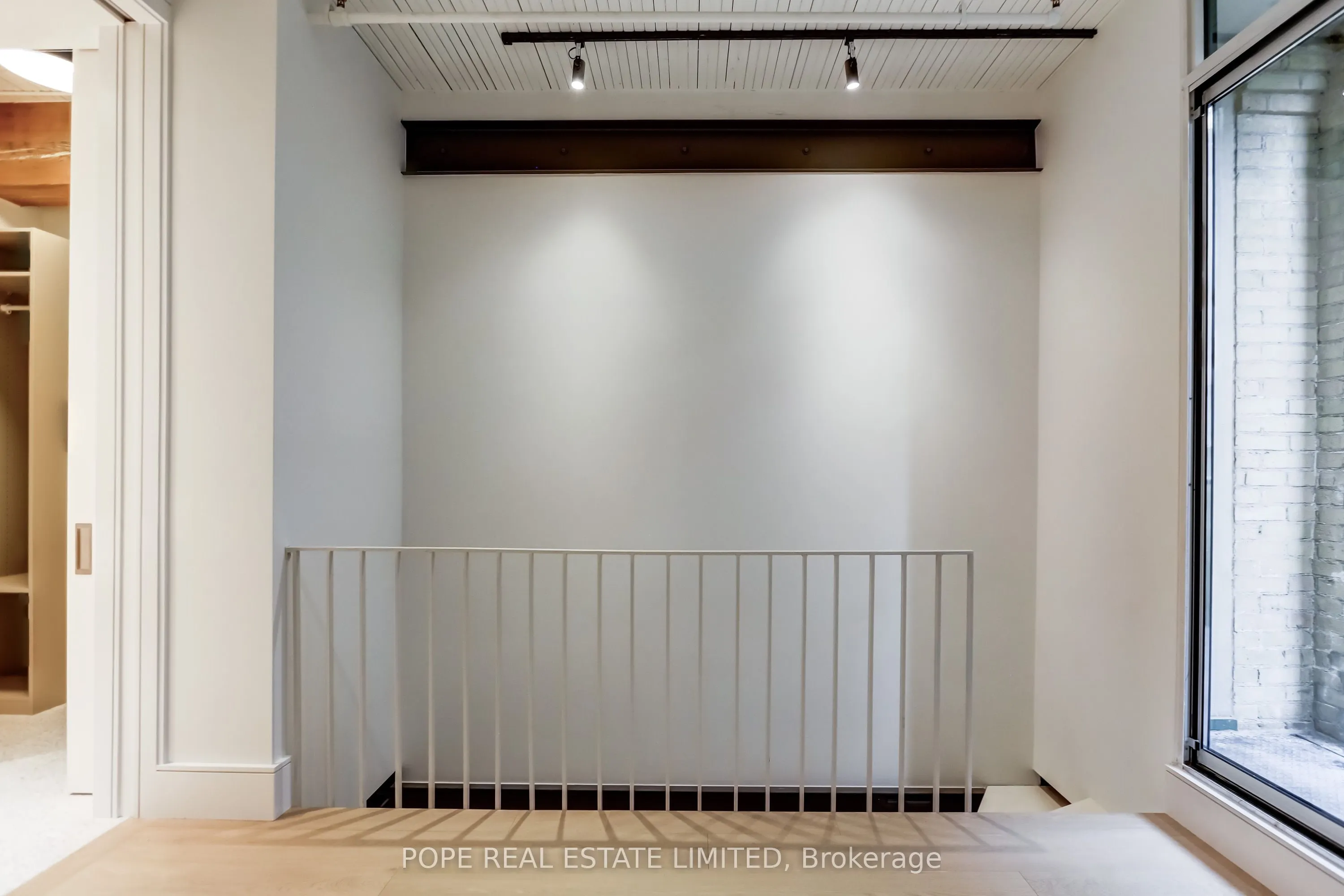 781 King Street W, #211