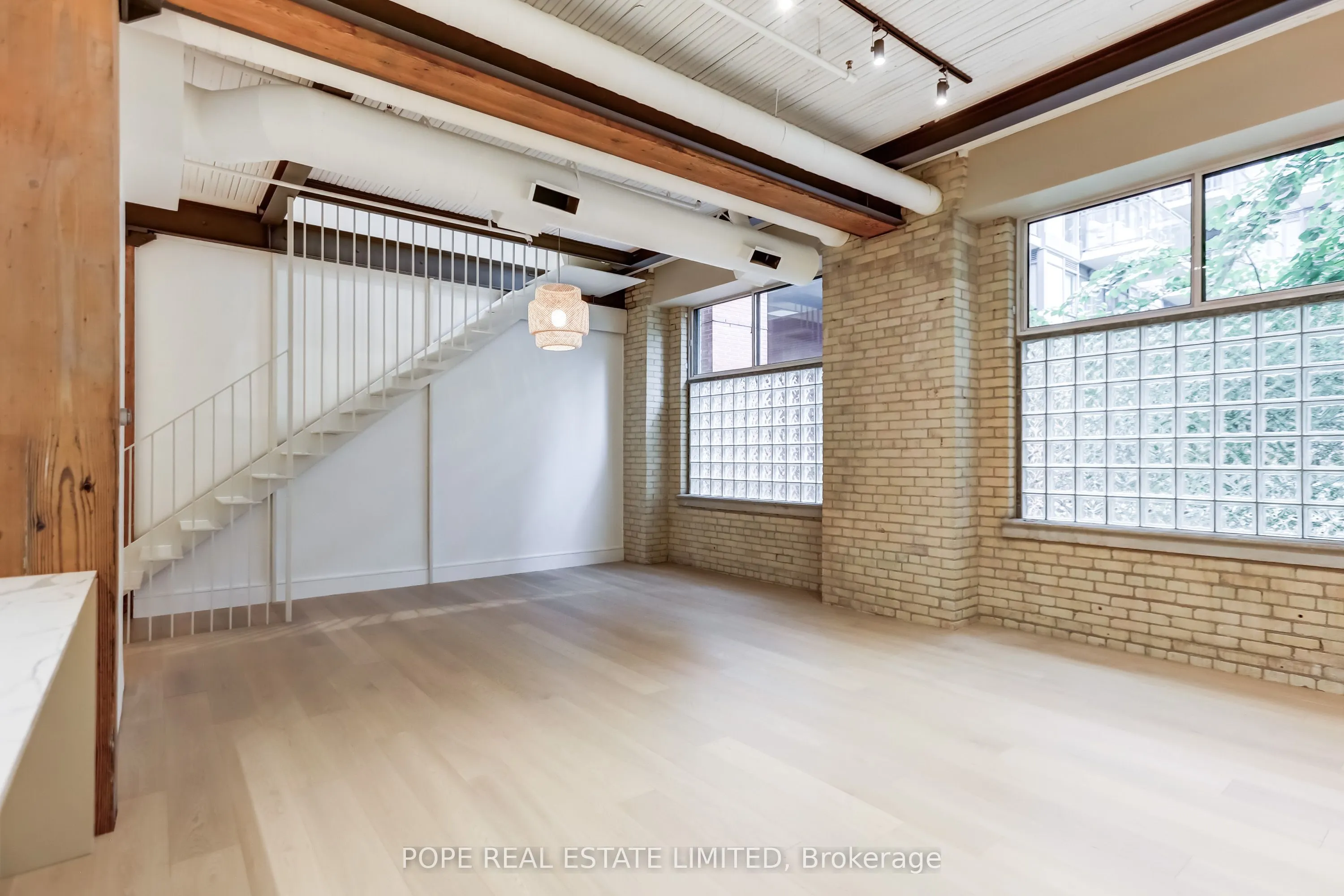 781 King Street W, #211