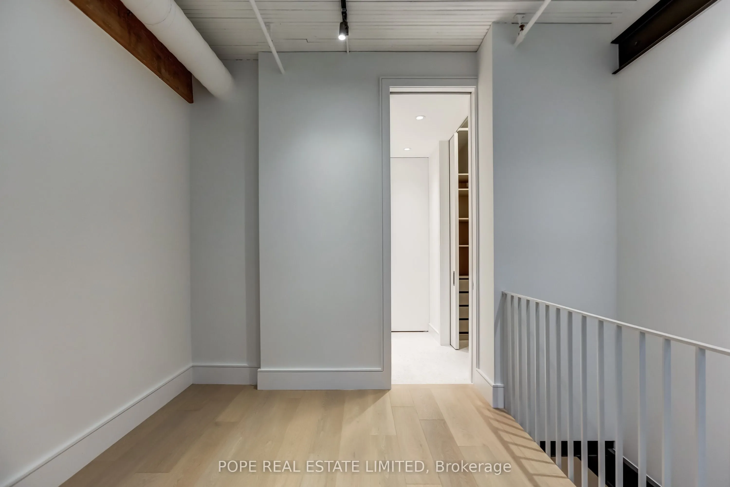 781 King Street W, #211