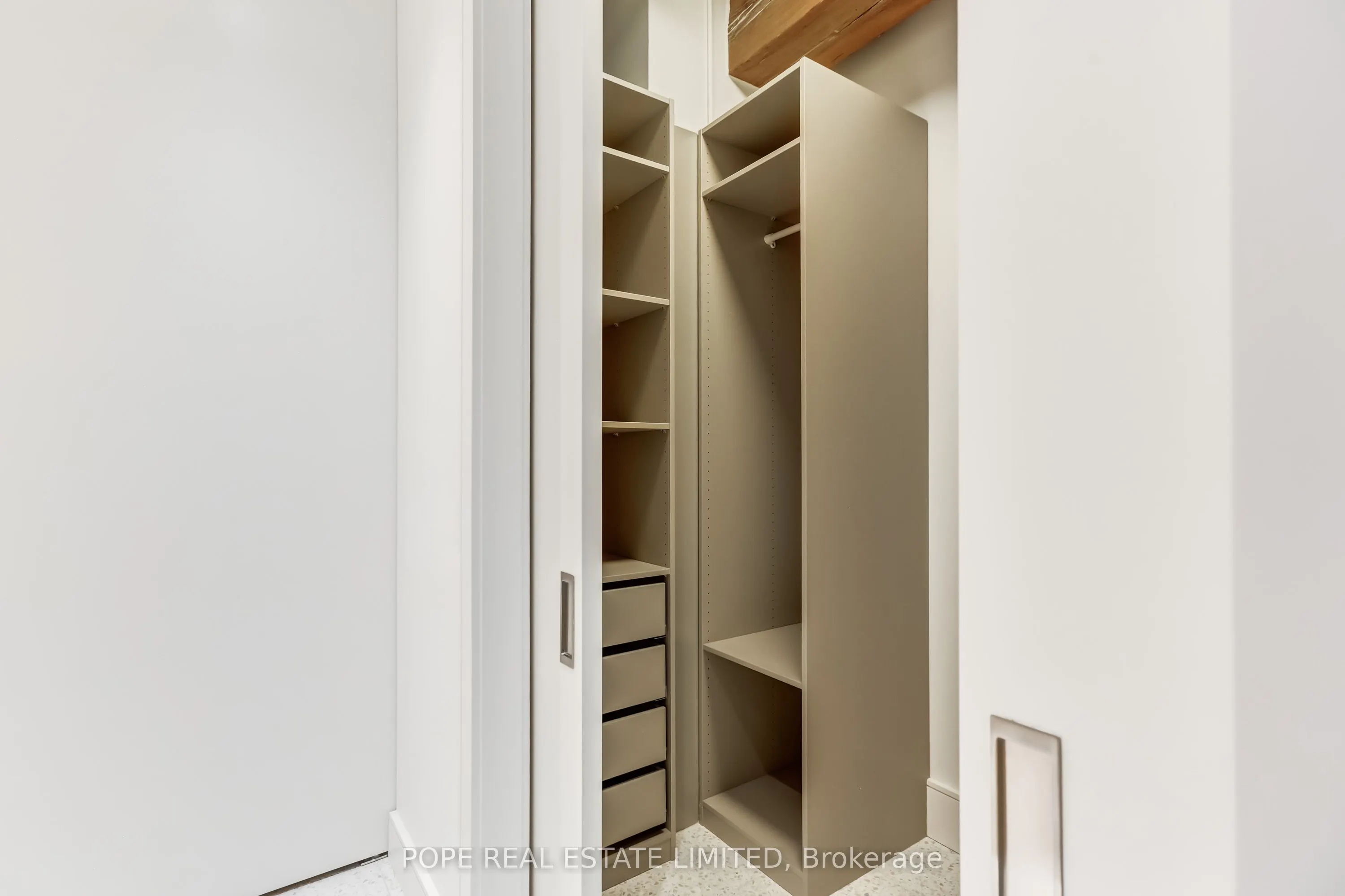 781 King Street W, #211
