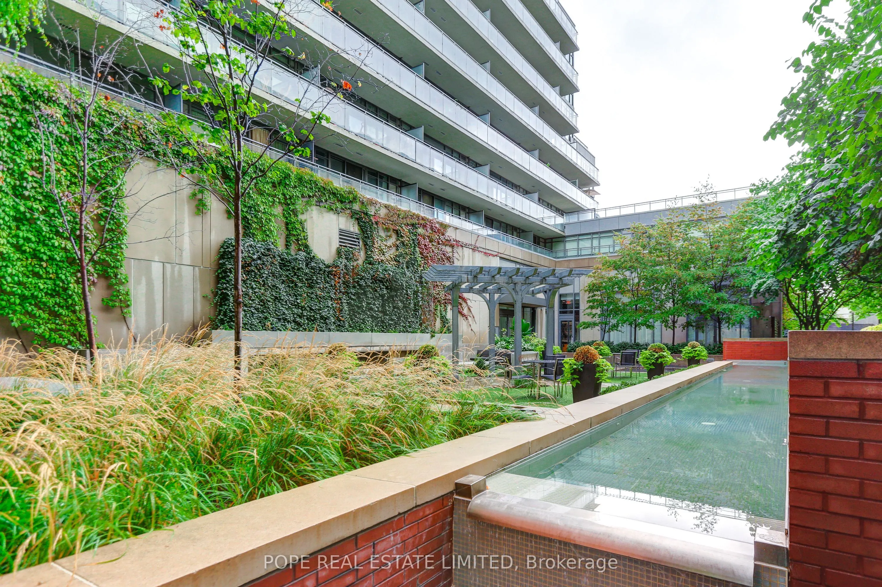 781 King Street W, #211