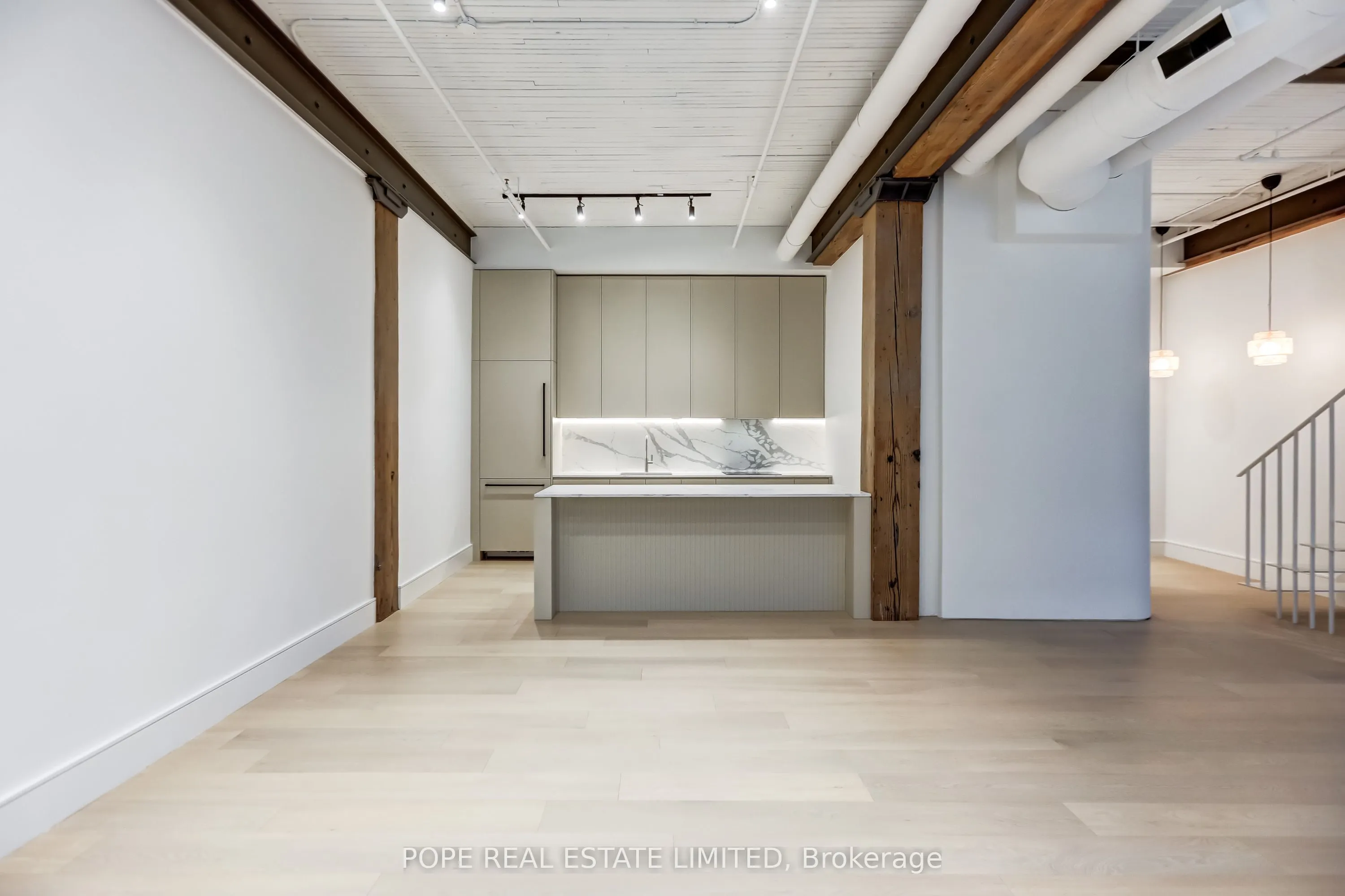 781 King Street W, #211