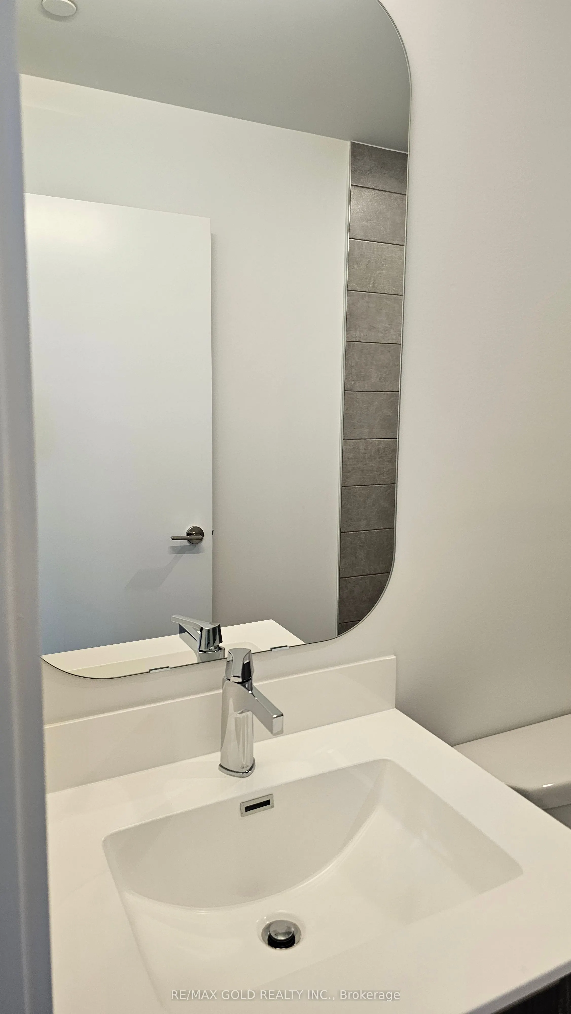 15 Richardson Street, #1603