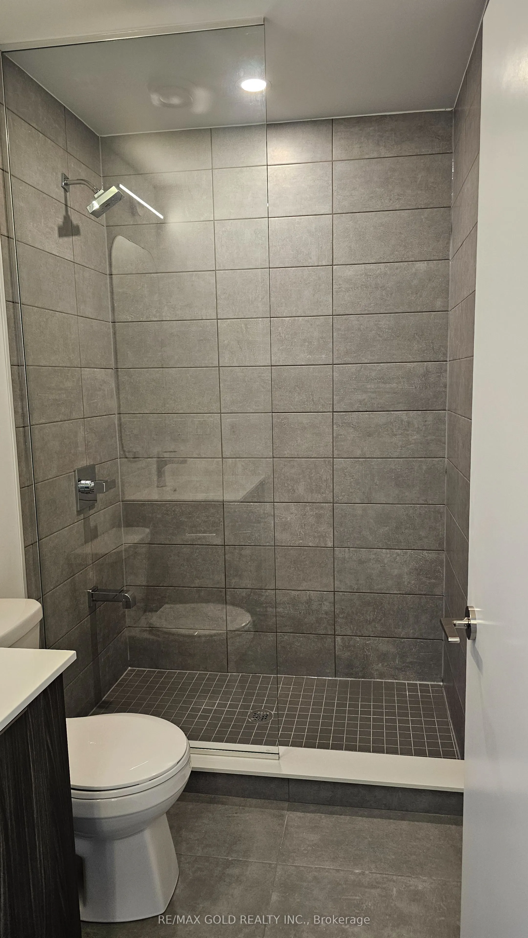 15 Richardson Street, #1603