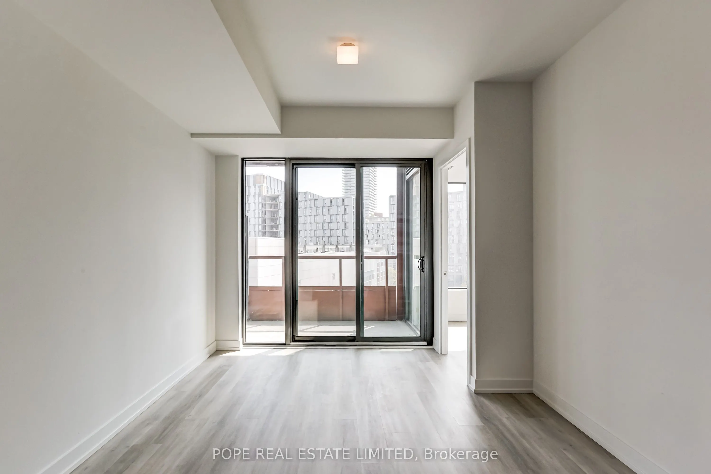 28 Eastern Avenue, #522
