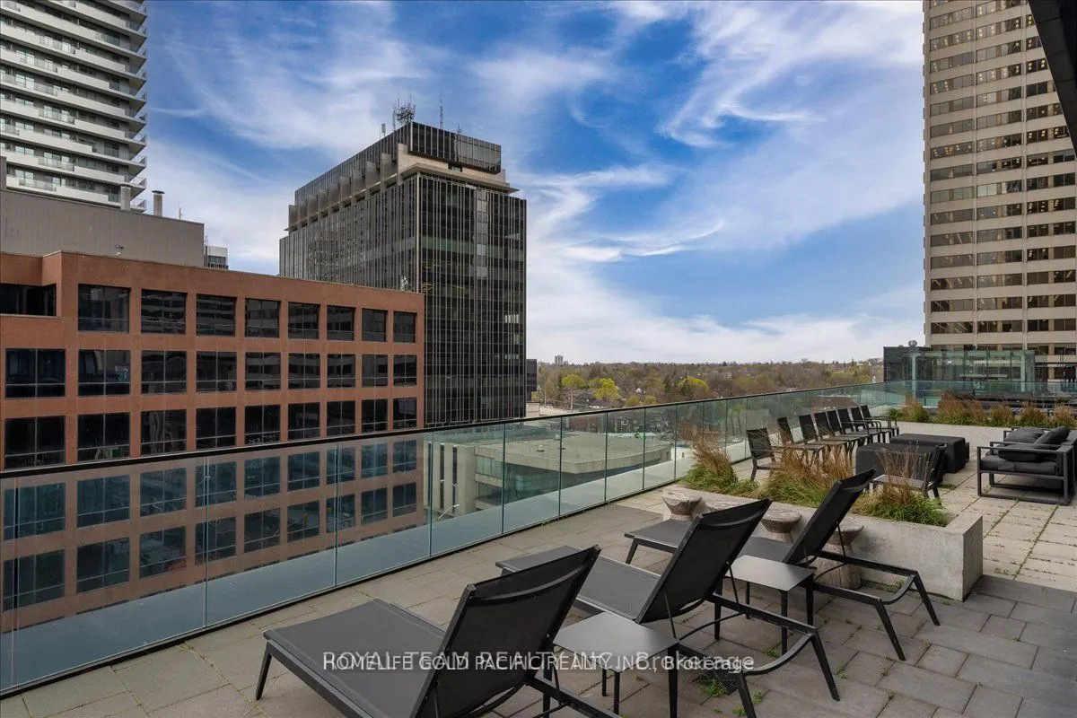 8 Eglinton Avenue E, #5103