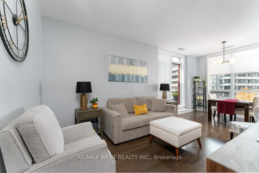 15 Rean Drive, #407