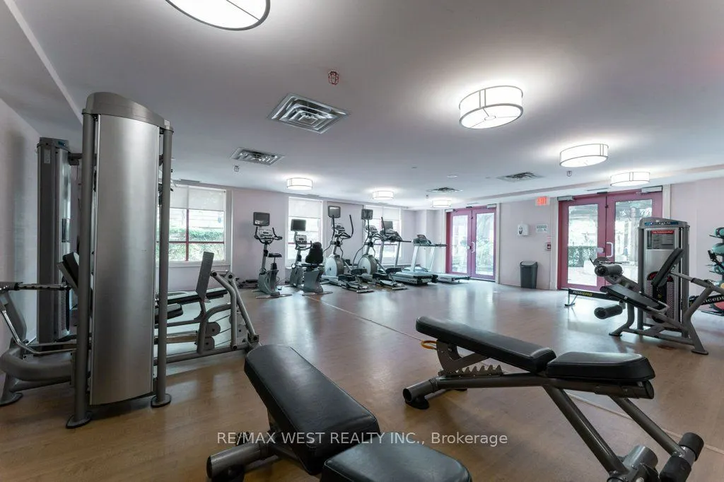 15 Rean Drive, #407