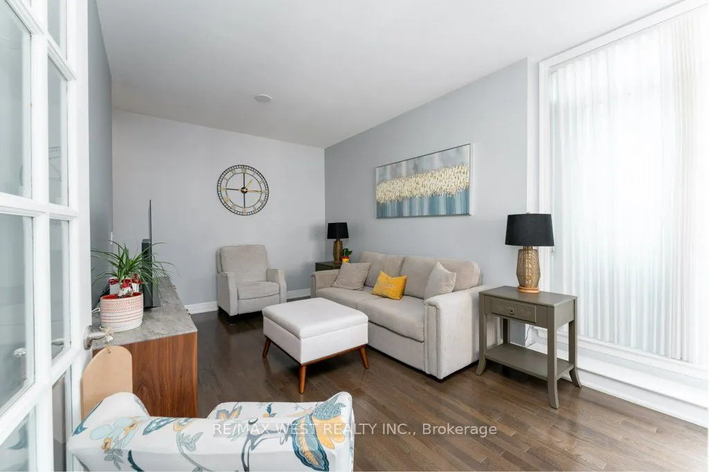 15 Rean Drive, #407