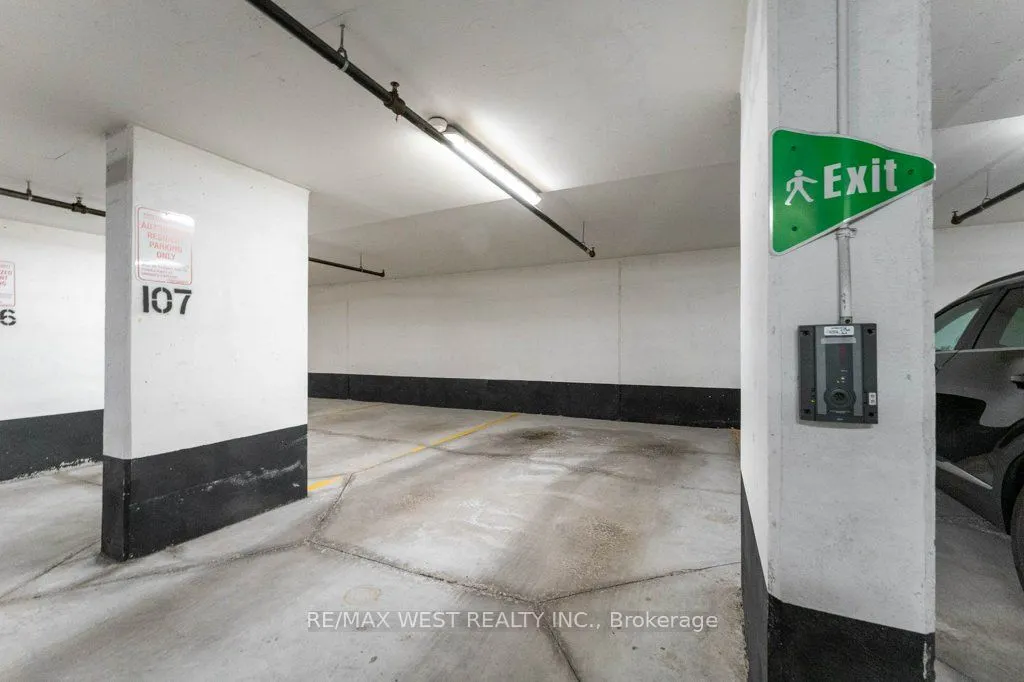 15 Rean Drive, #407