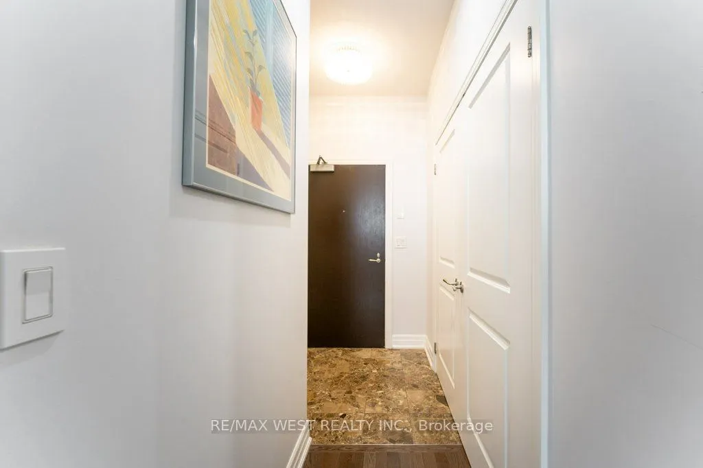 15 Rean Drive, #407