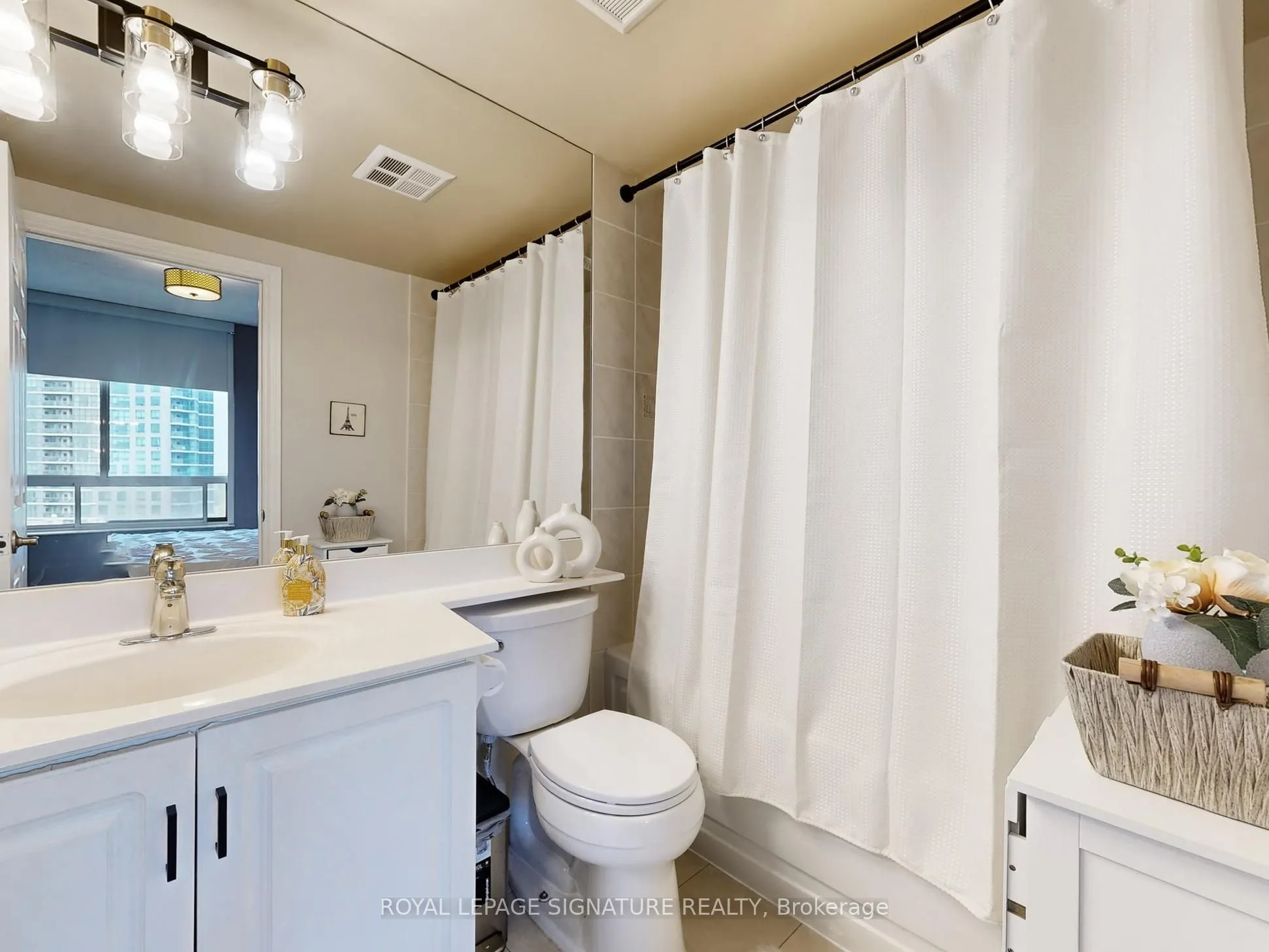 78 Harrison Garden Boulevard, #1302