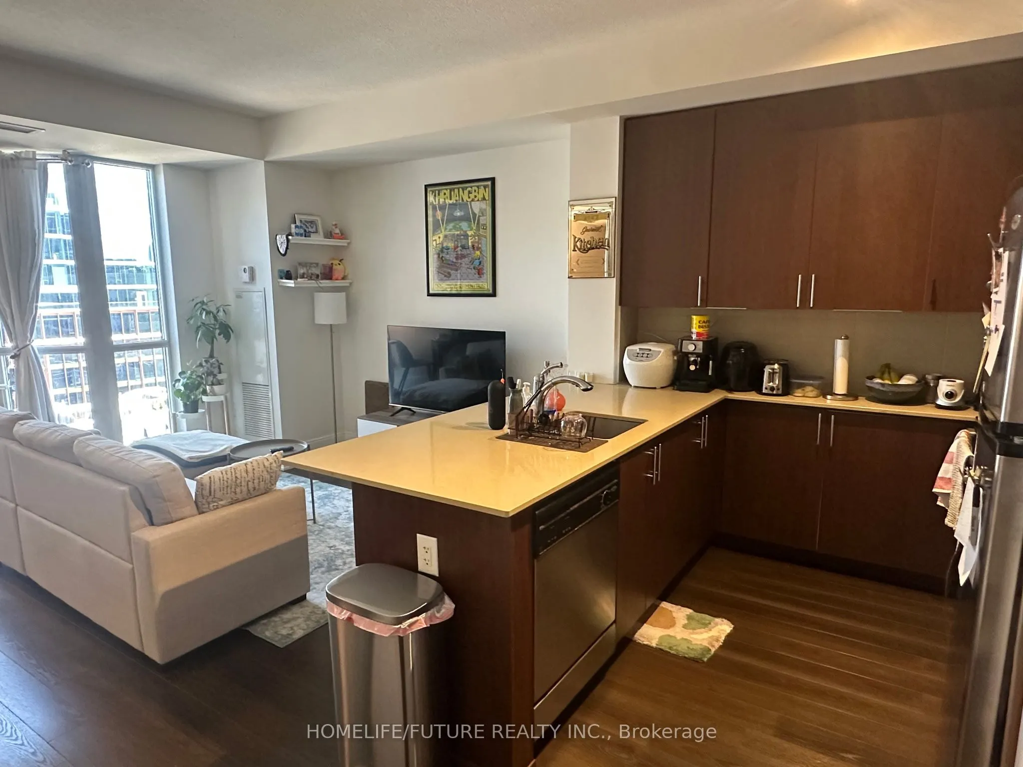 560 Front Street, #W #915