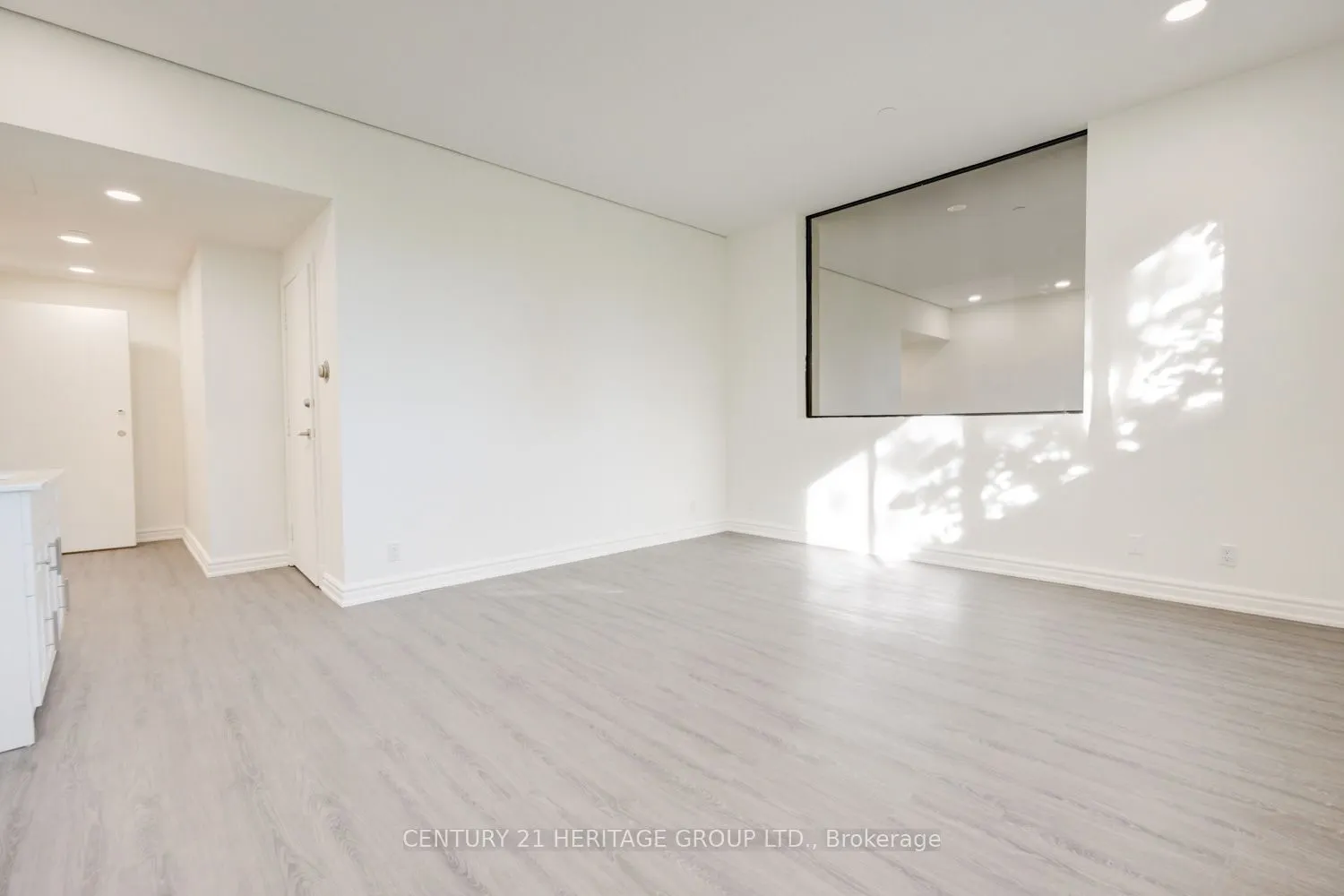 2900 Yonge Street, #101