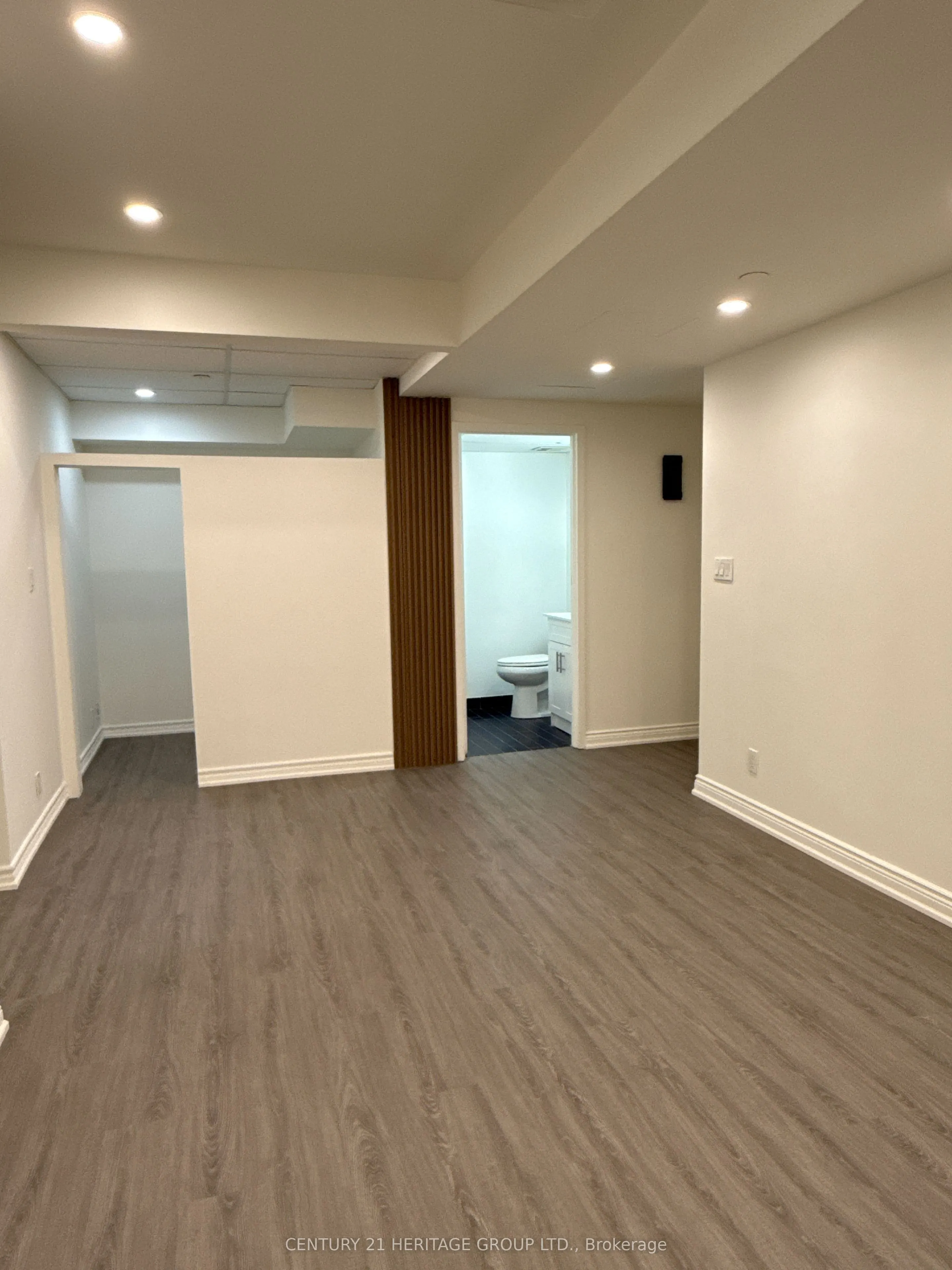 2900 Yonge Street, #101
