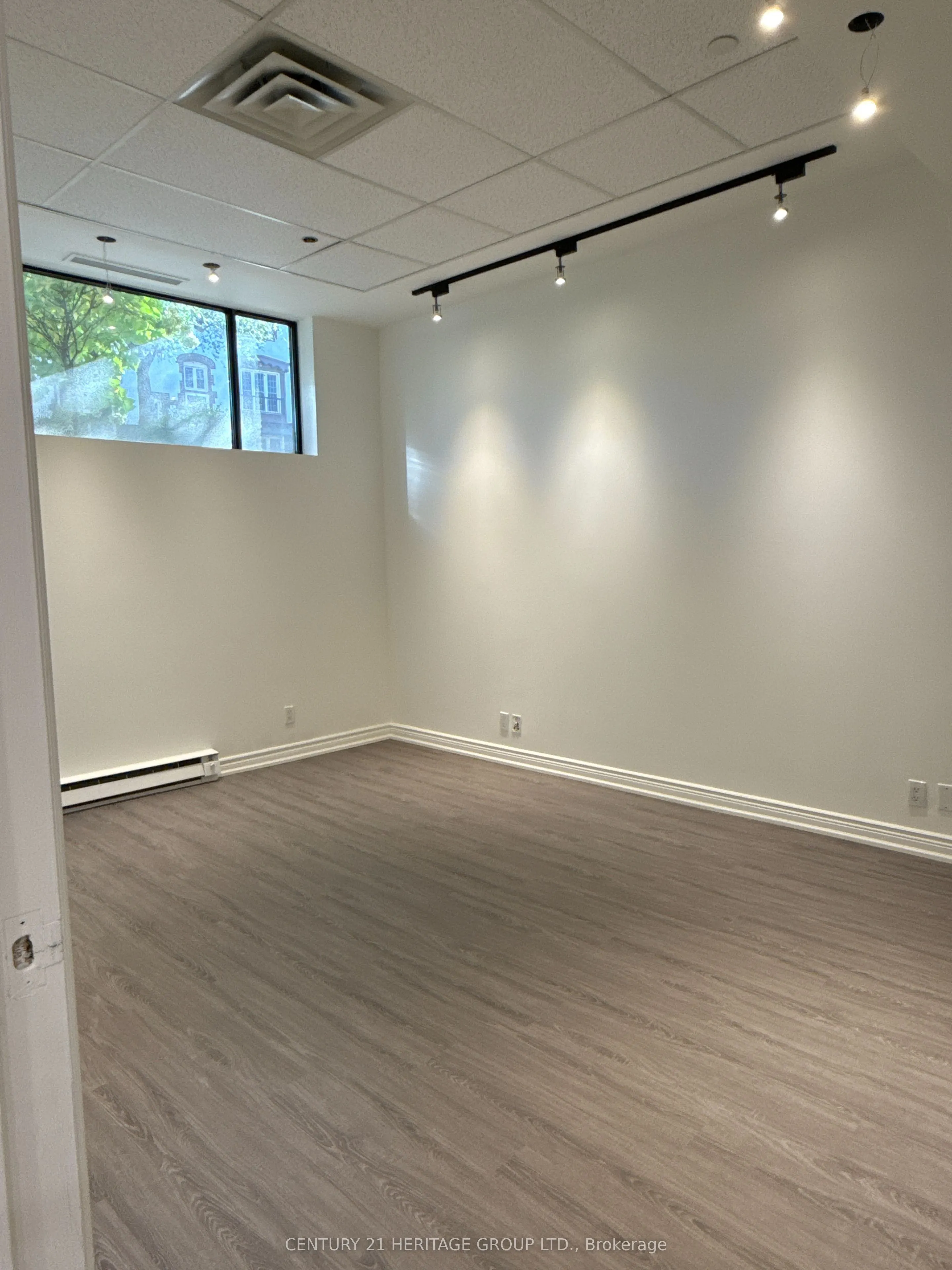 2900 Yonge Street, #101