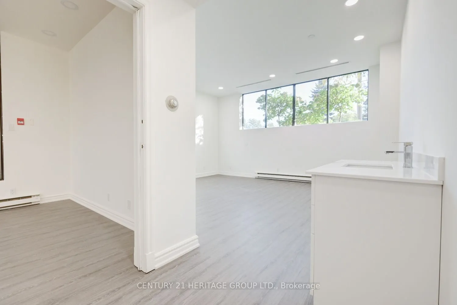 2900 Yonge Street, #101