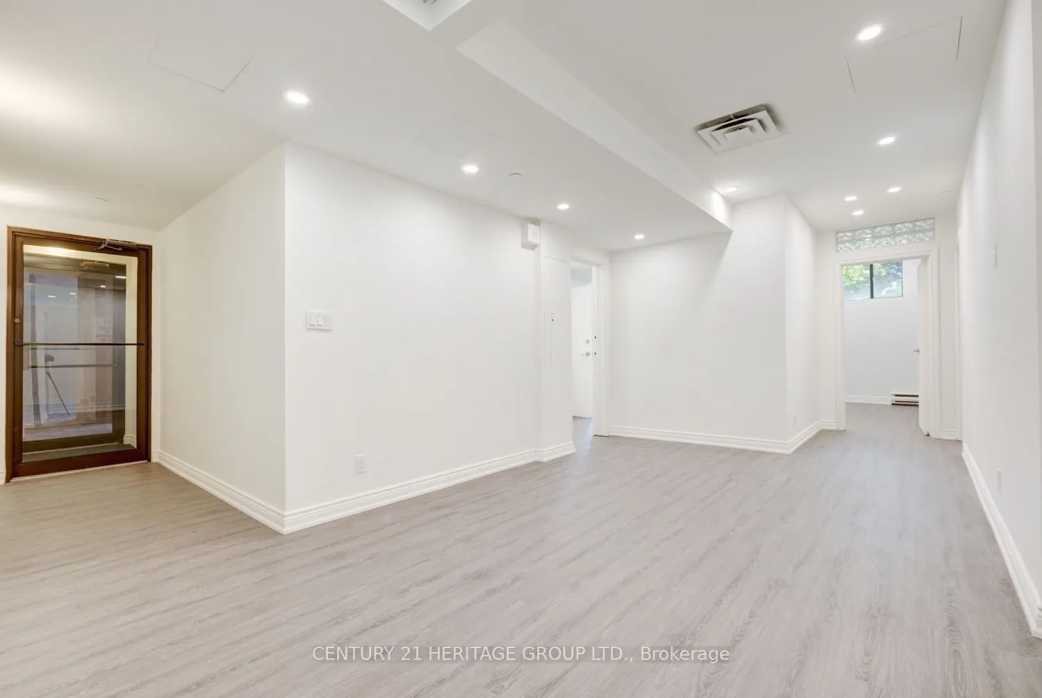 2900 Yonge Street, #101