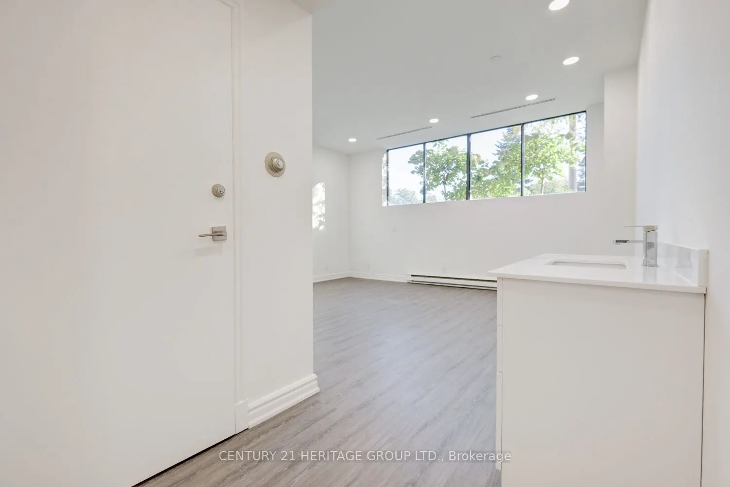 2900 Yonge Street, #101