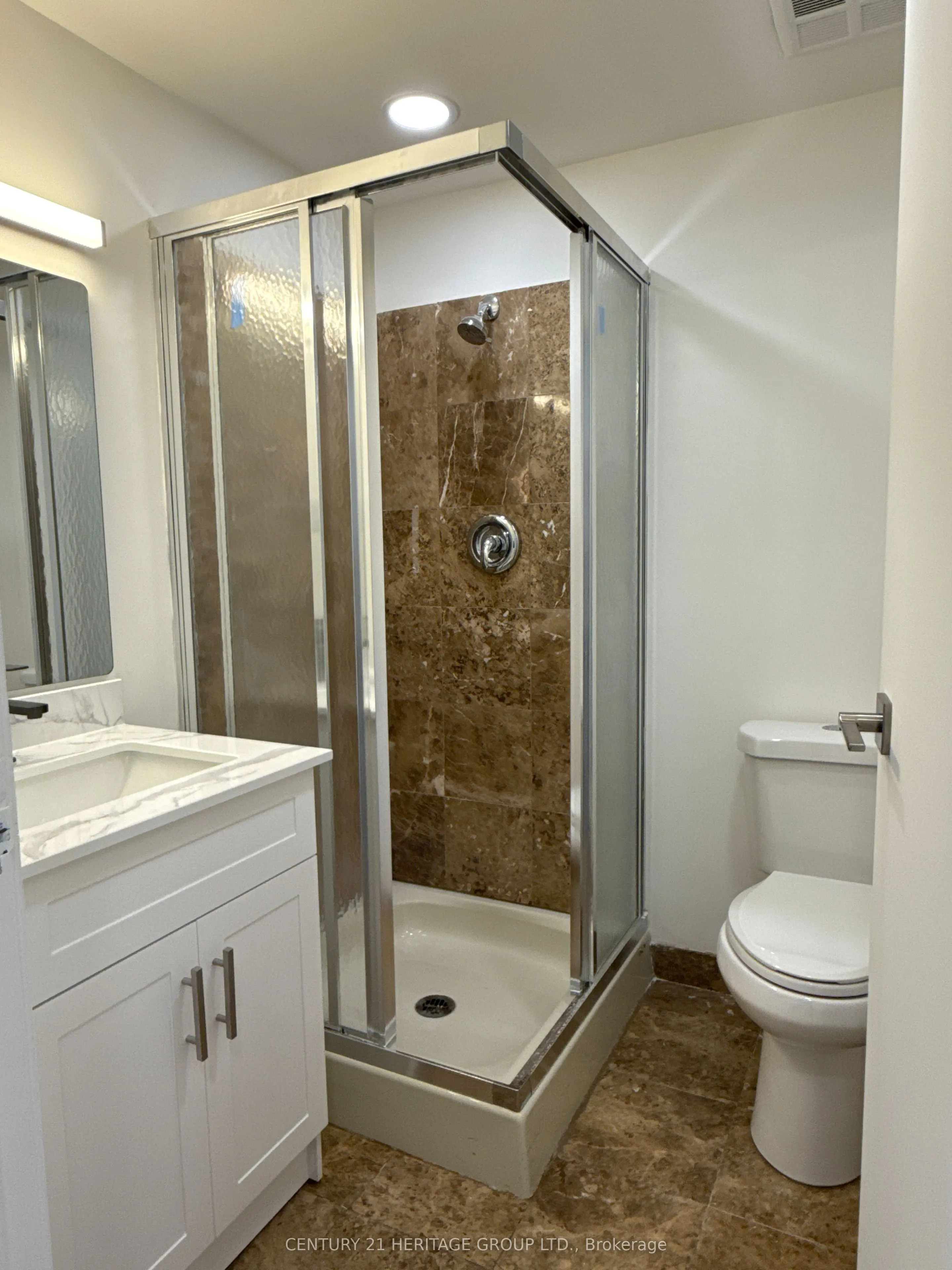 2900 Yonge Street, #101