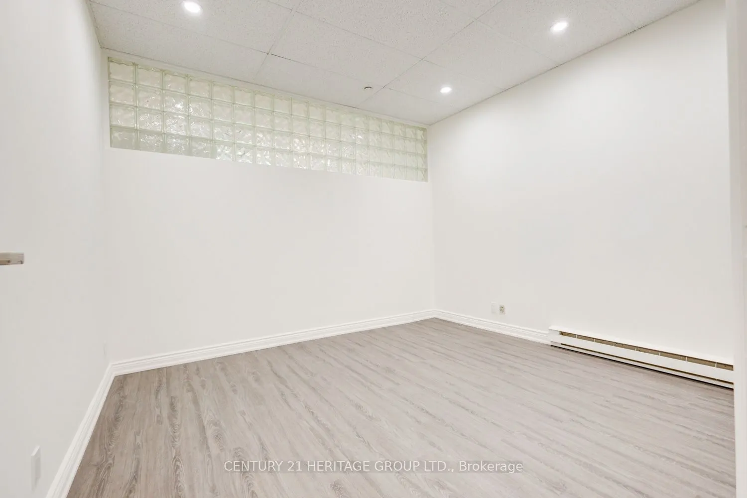 2900 Yonge Street, #101