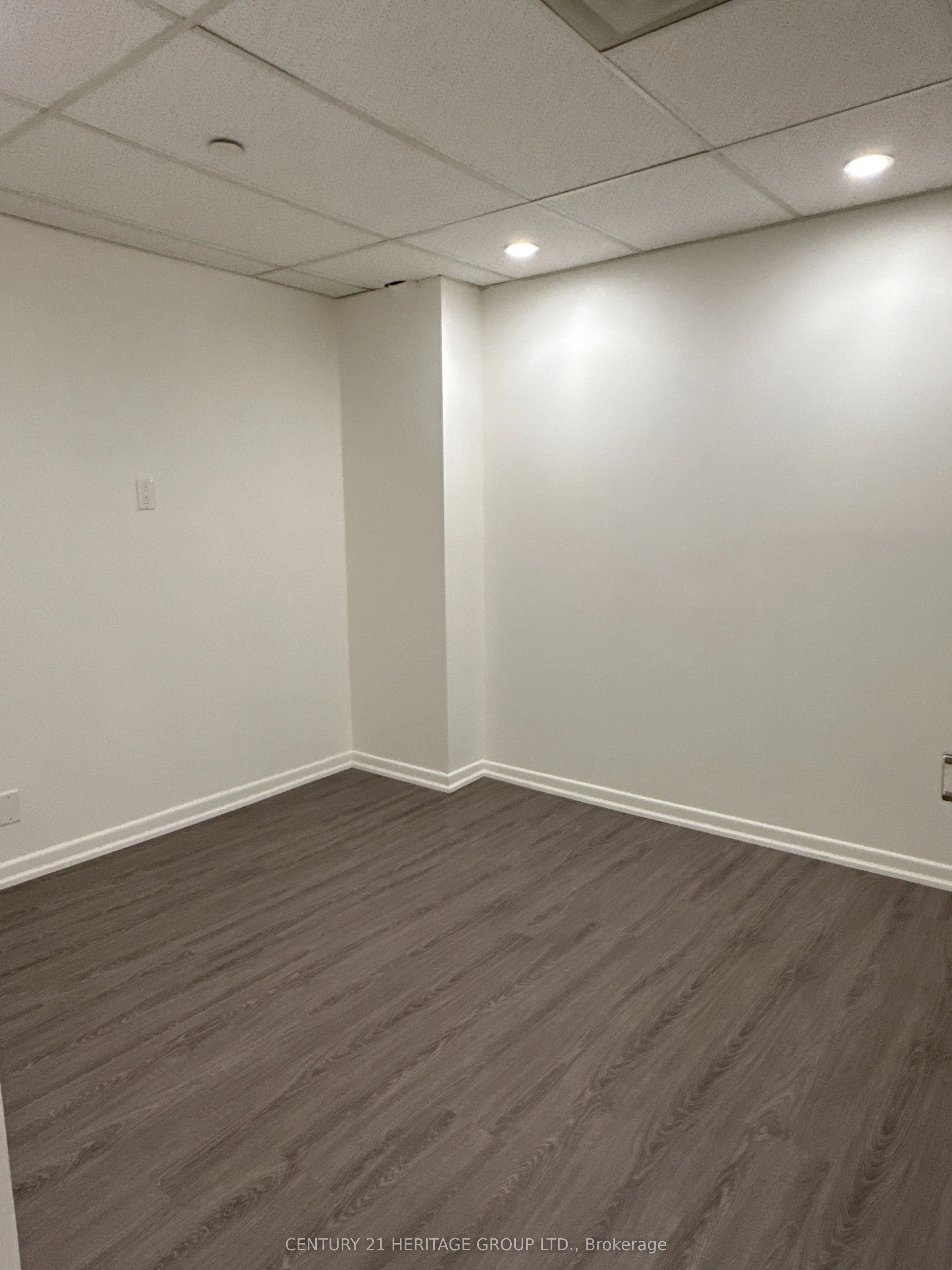 2900 Yonge Street, #101