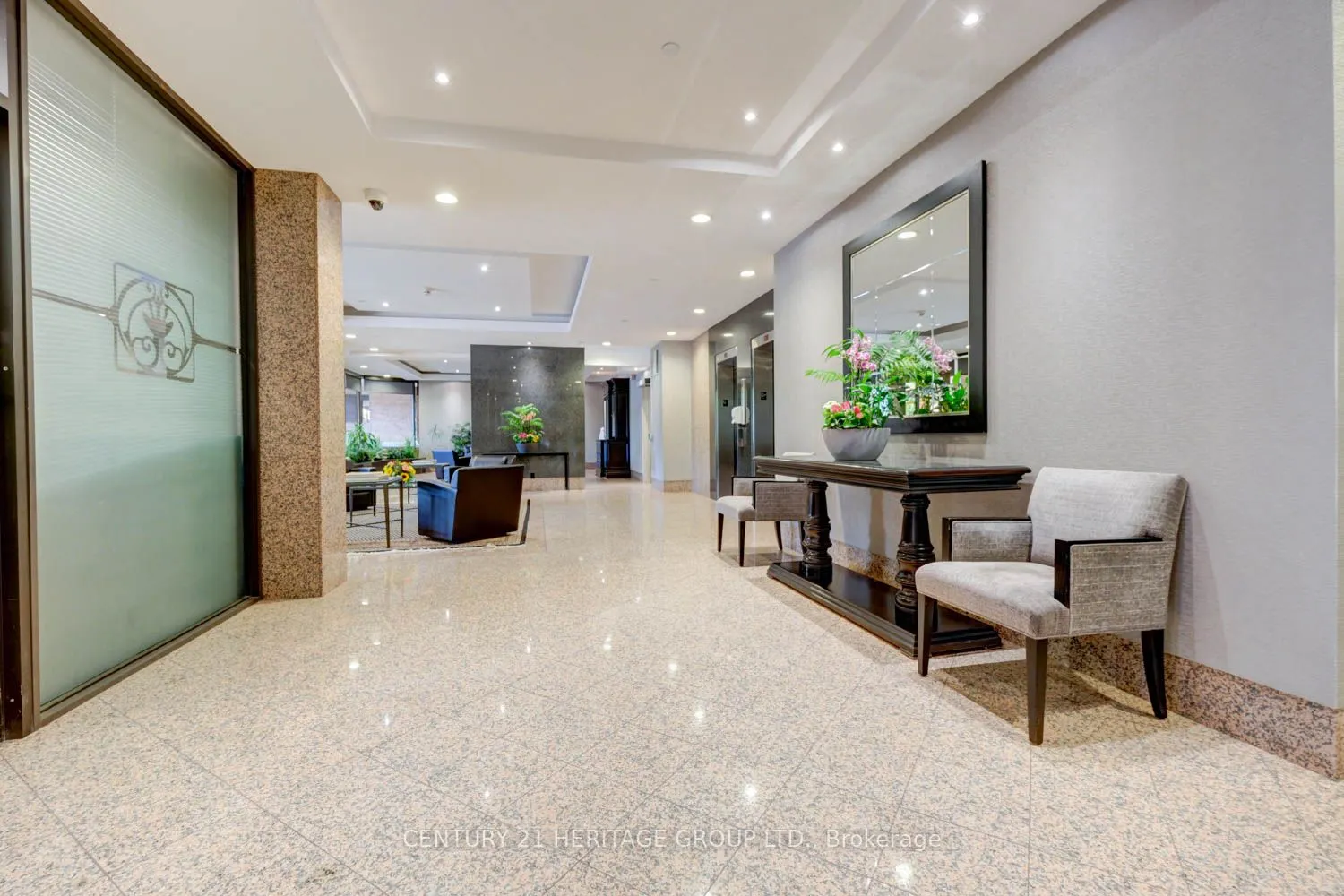2900 Yonge Street, #101