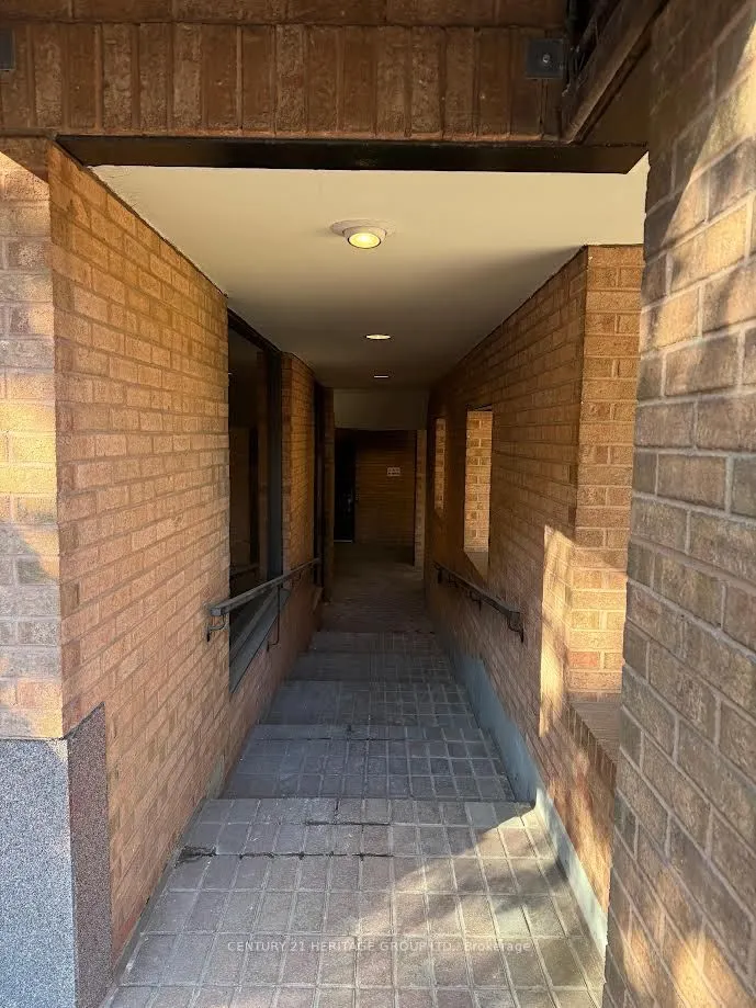 2900 Yonge Street, #101