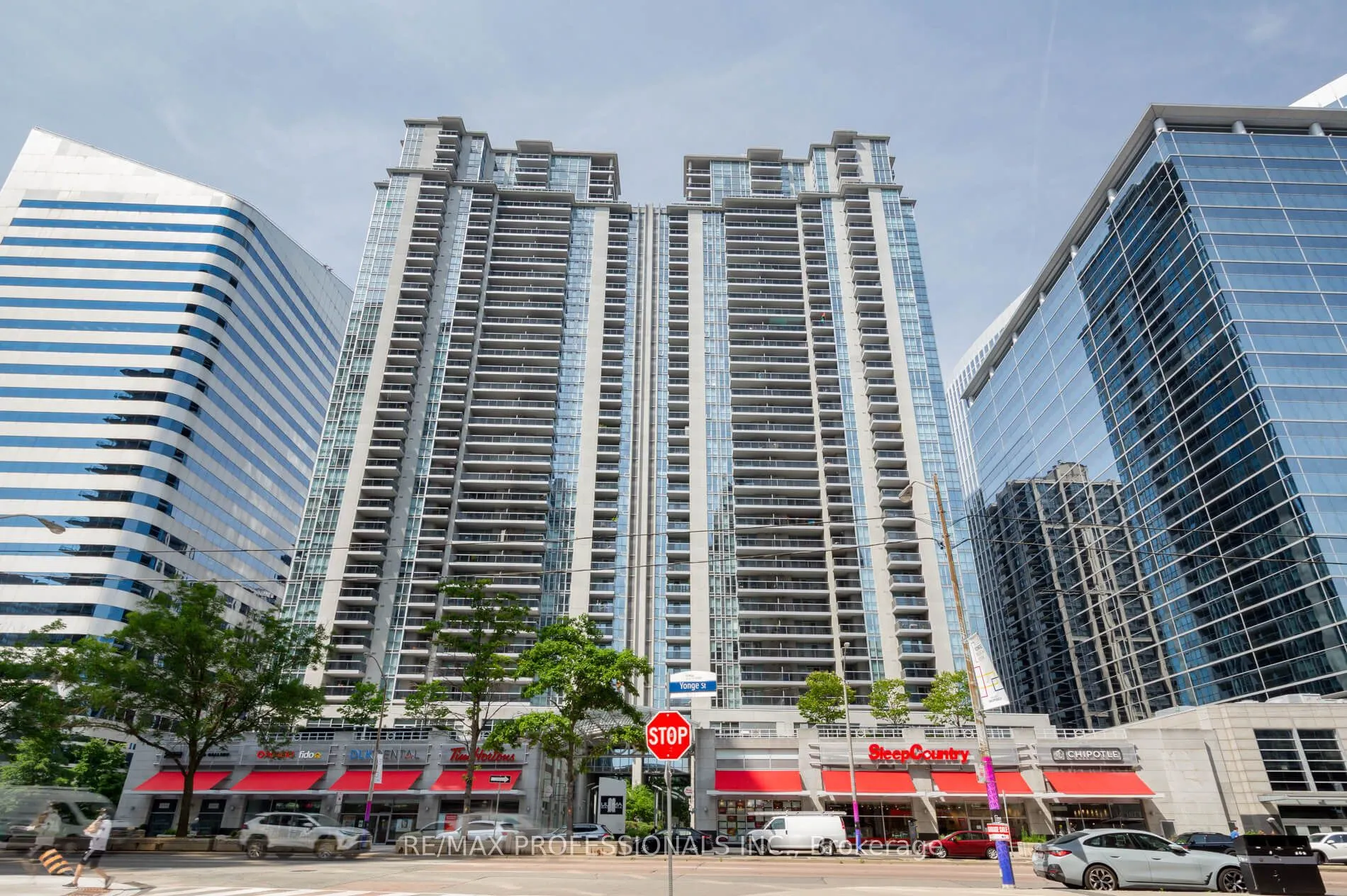 4978 Yonge Street, #PH 305