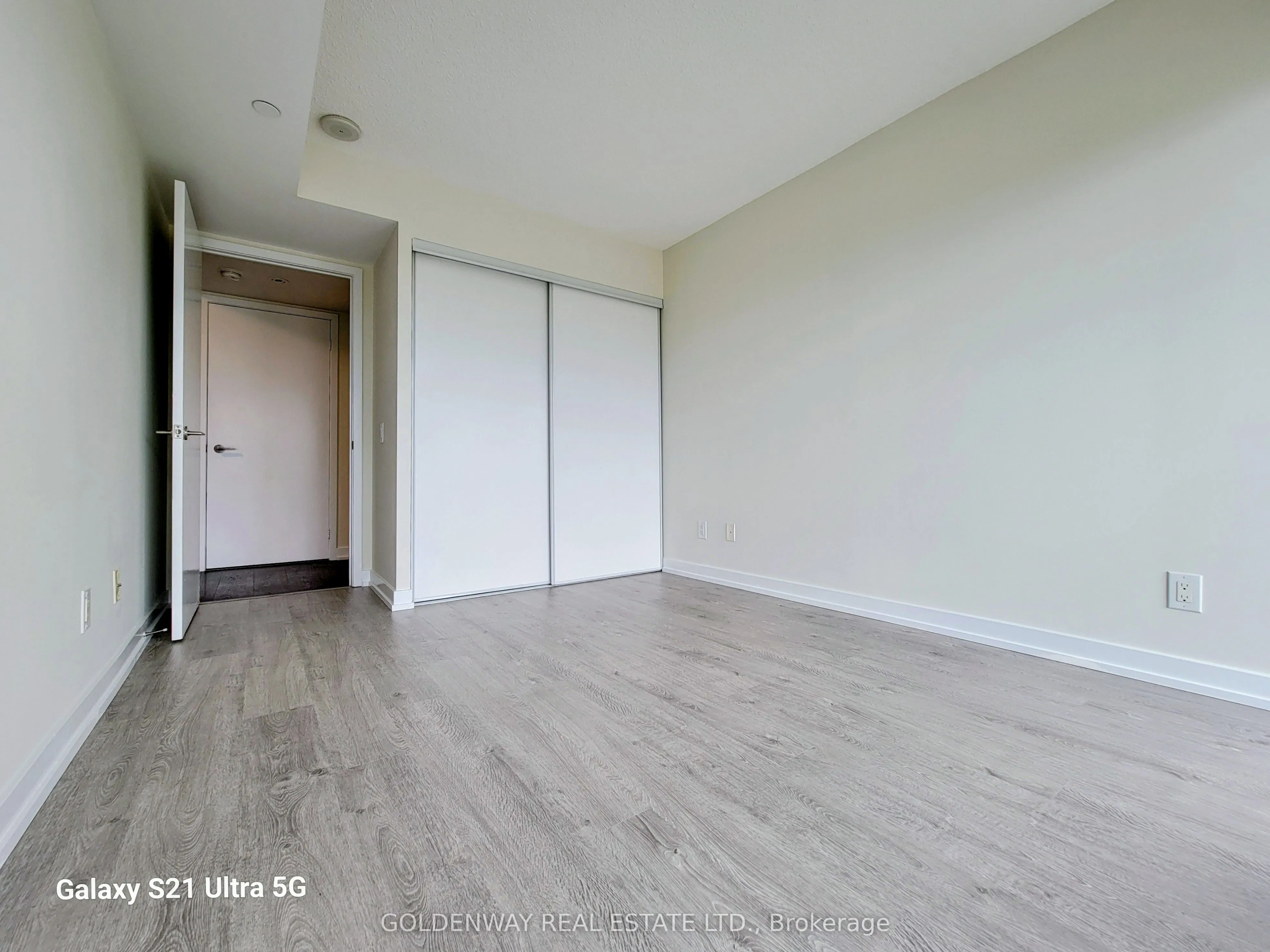 72 Esther Shiner Boulevard, #1211