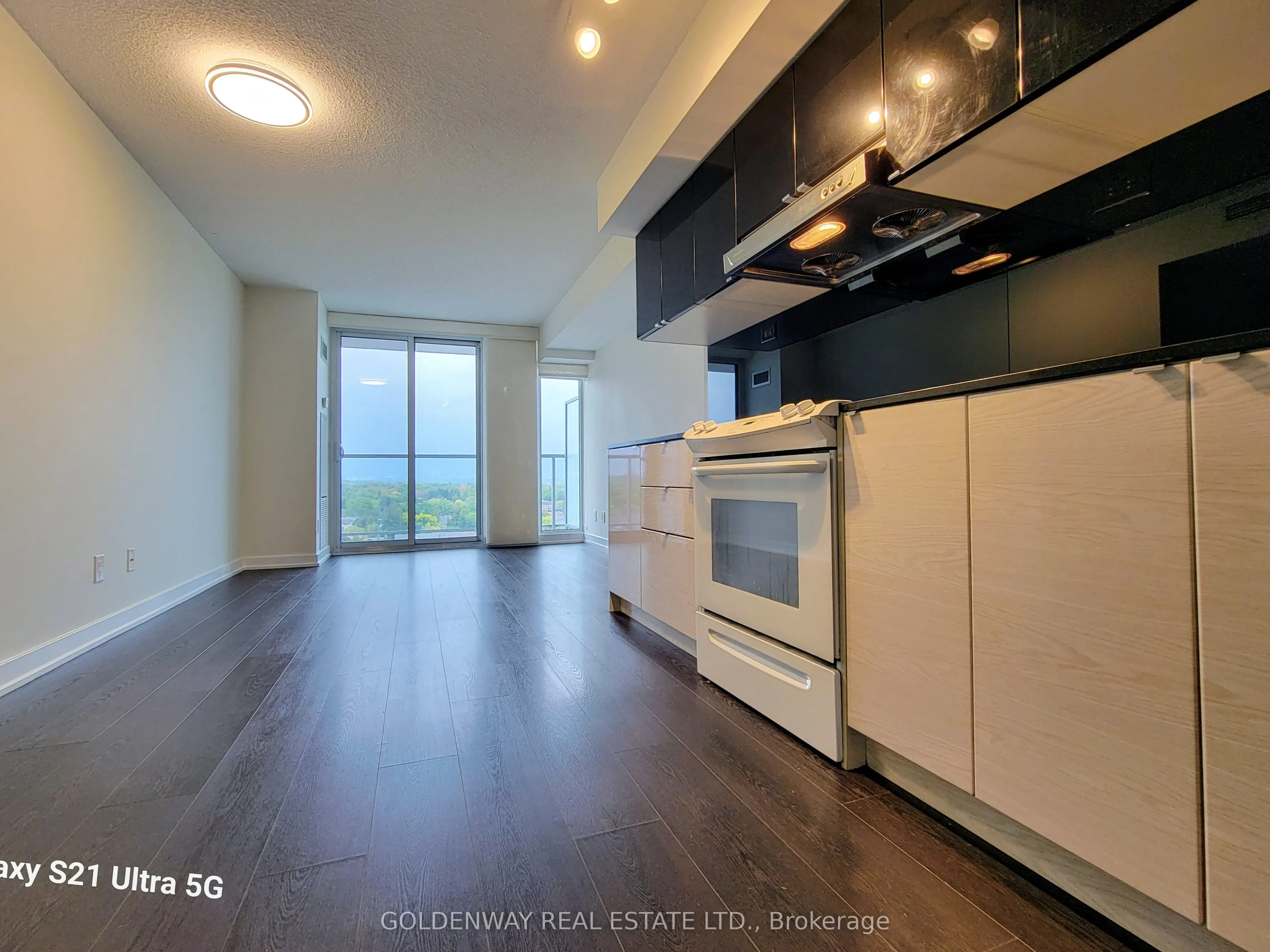 72 Esther Shiner Boulevard, #1211