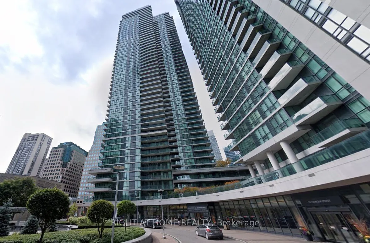33 Bay Street, #410