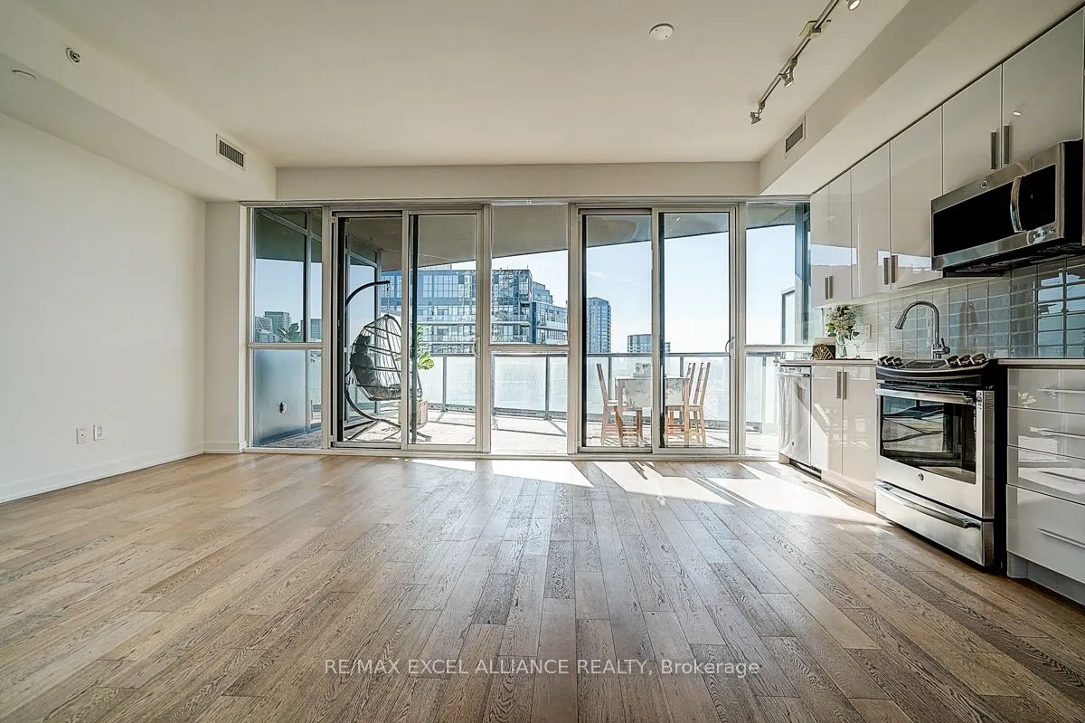 20 Bruyeres Mews, #2501