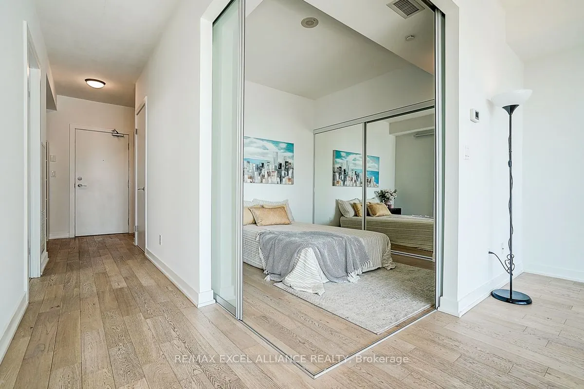 20 Bruyeres Mews, #2501