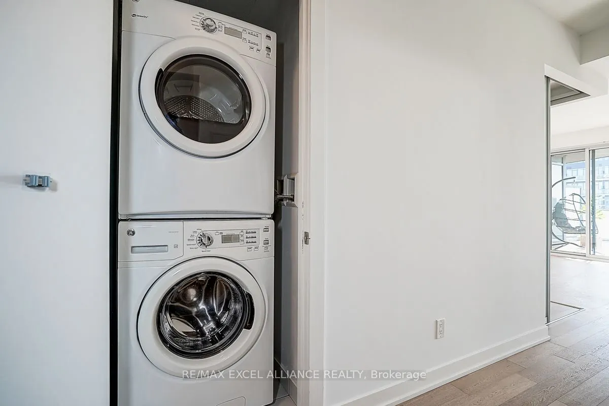 20 Bruyeres Mews, #2501