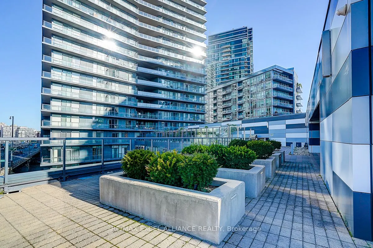 20 Bruyeres Mews, #2501