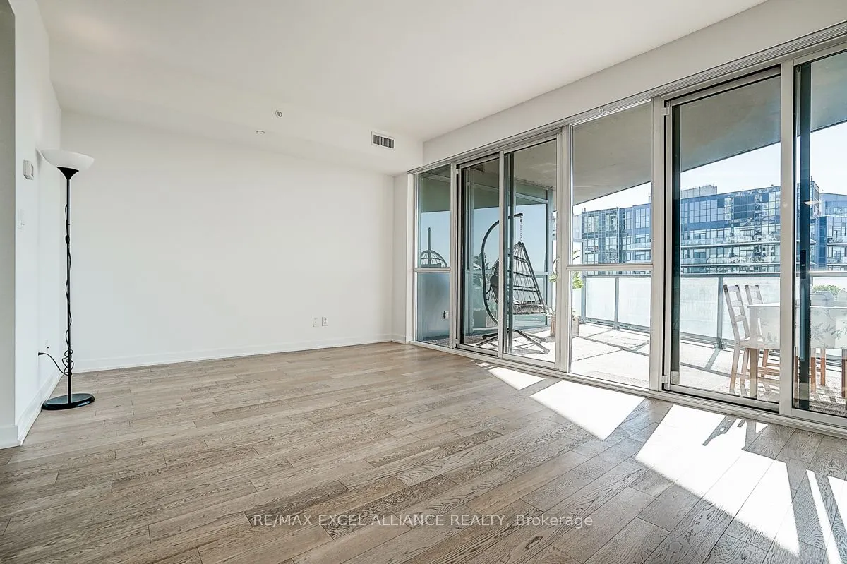 20 Bruyeres Mews, #2501
