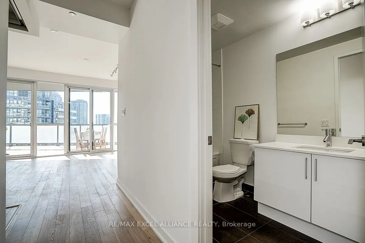20 Bruyeres Mews, #2501