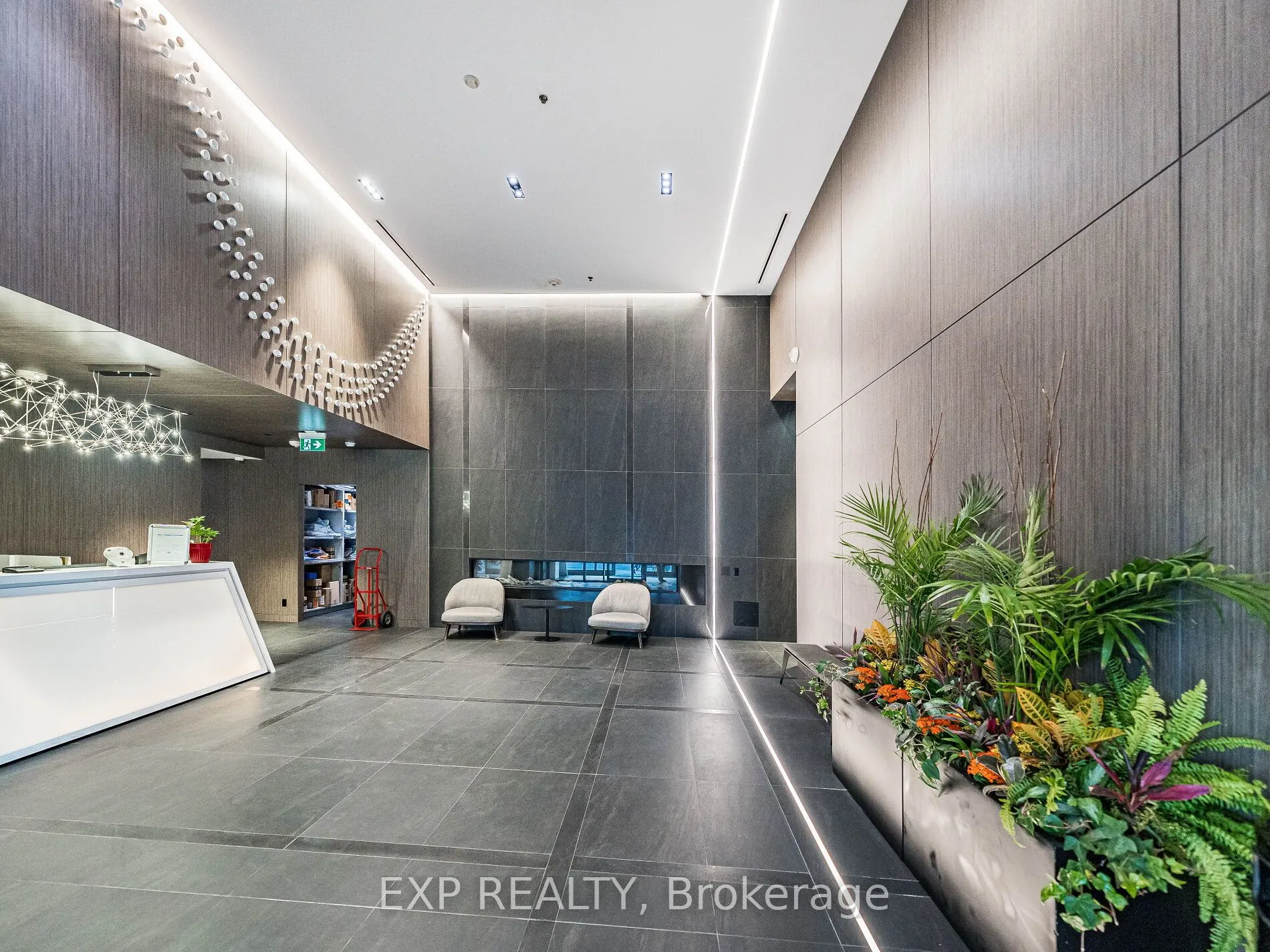 181 Dundas Street E, #4608